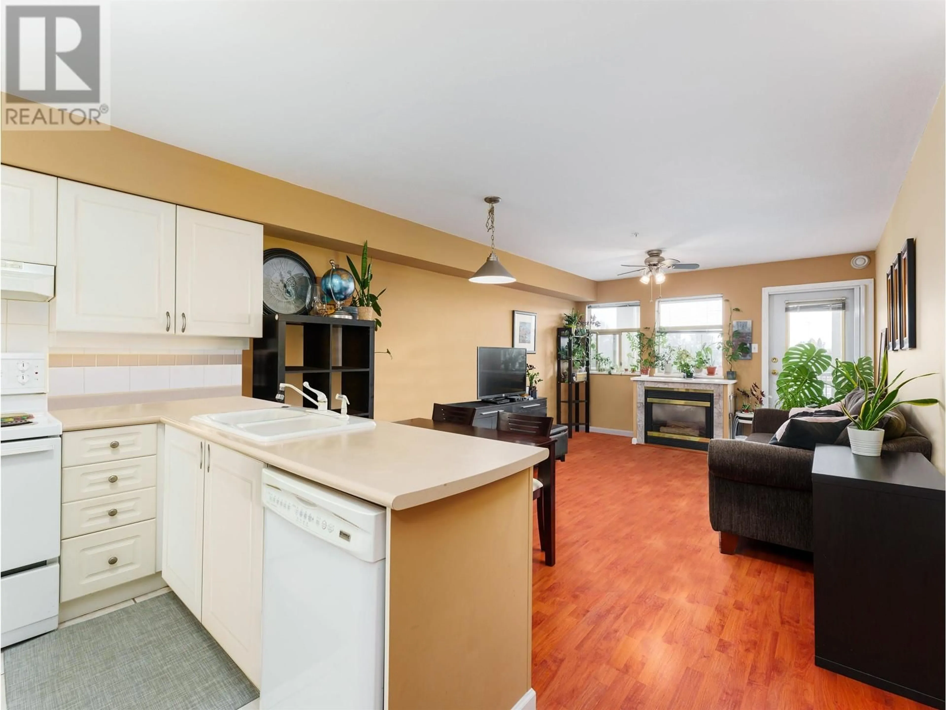 A pic of a room for 306 1591 BOOTH AVENUE, Coquitlam British Columbia V3K1B7