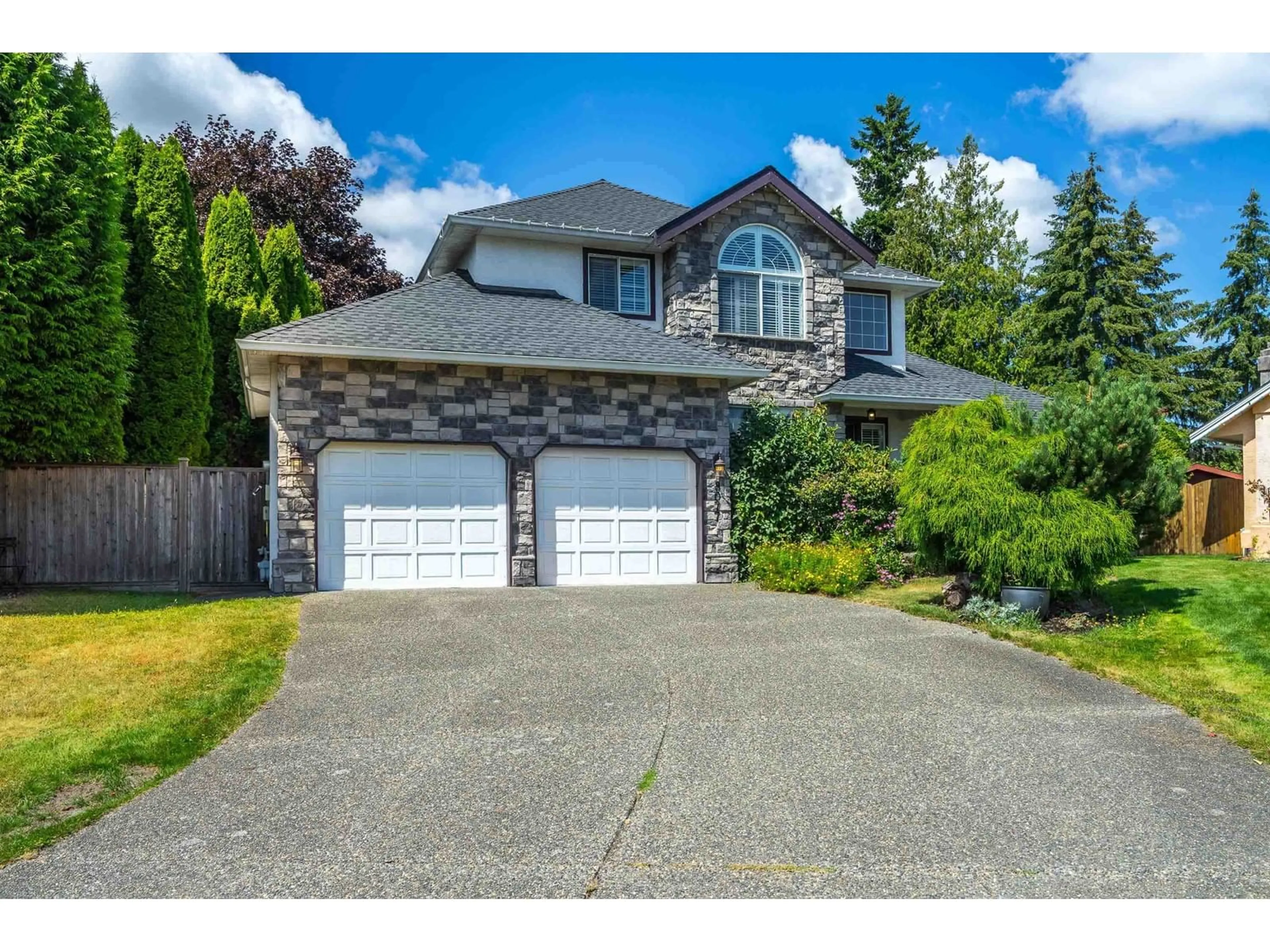 Frontside or backside of a home for 8077 161 STREET, Surrey British Columbia V4N0J9