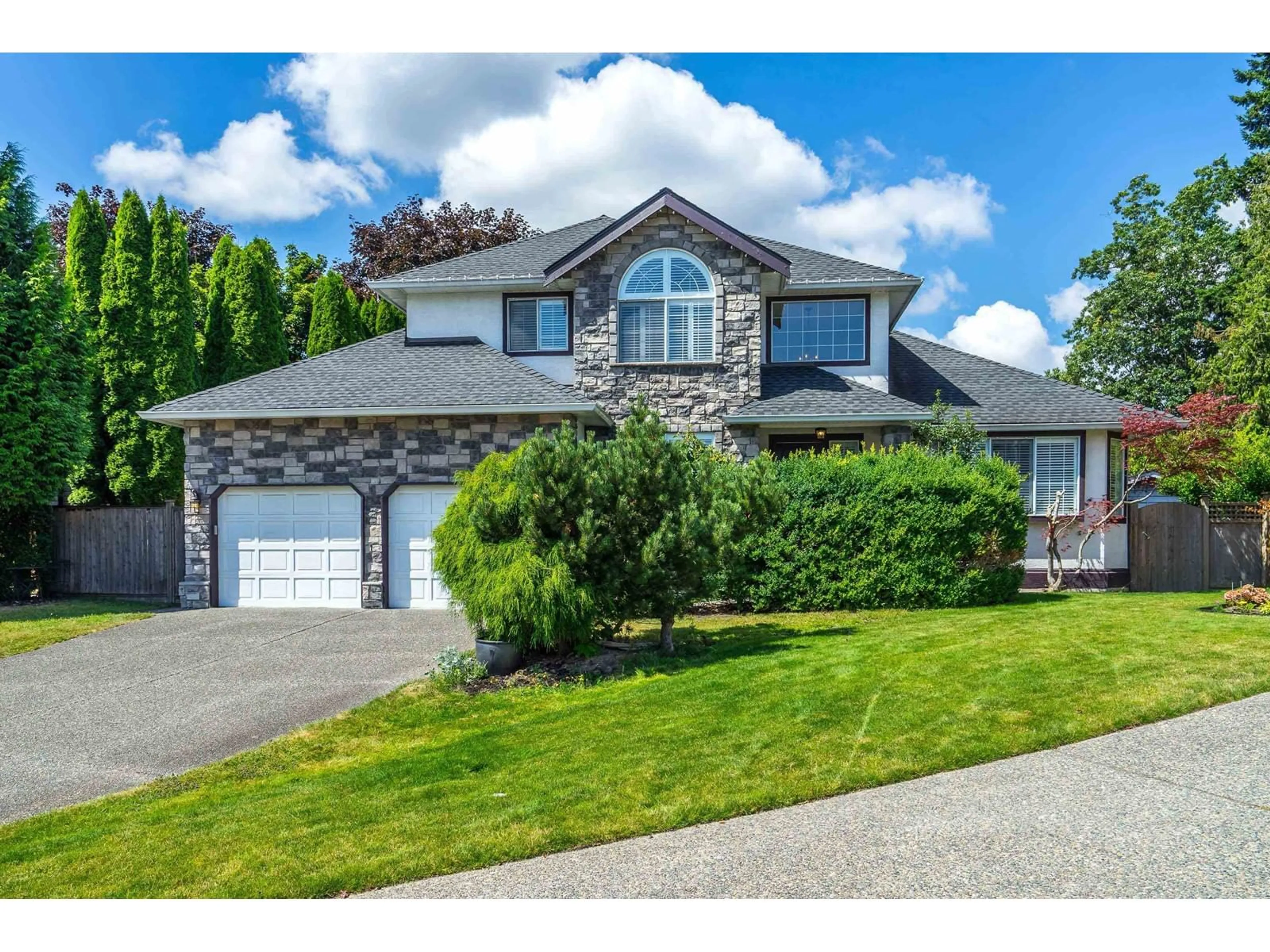 Frontside or backside of a home for 8077 161 STREET, Surrey British Columbia V4N0J9
