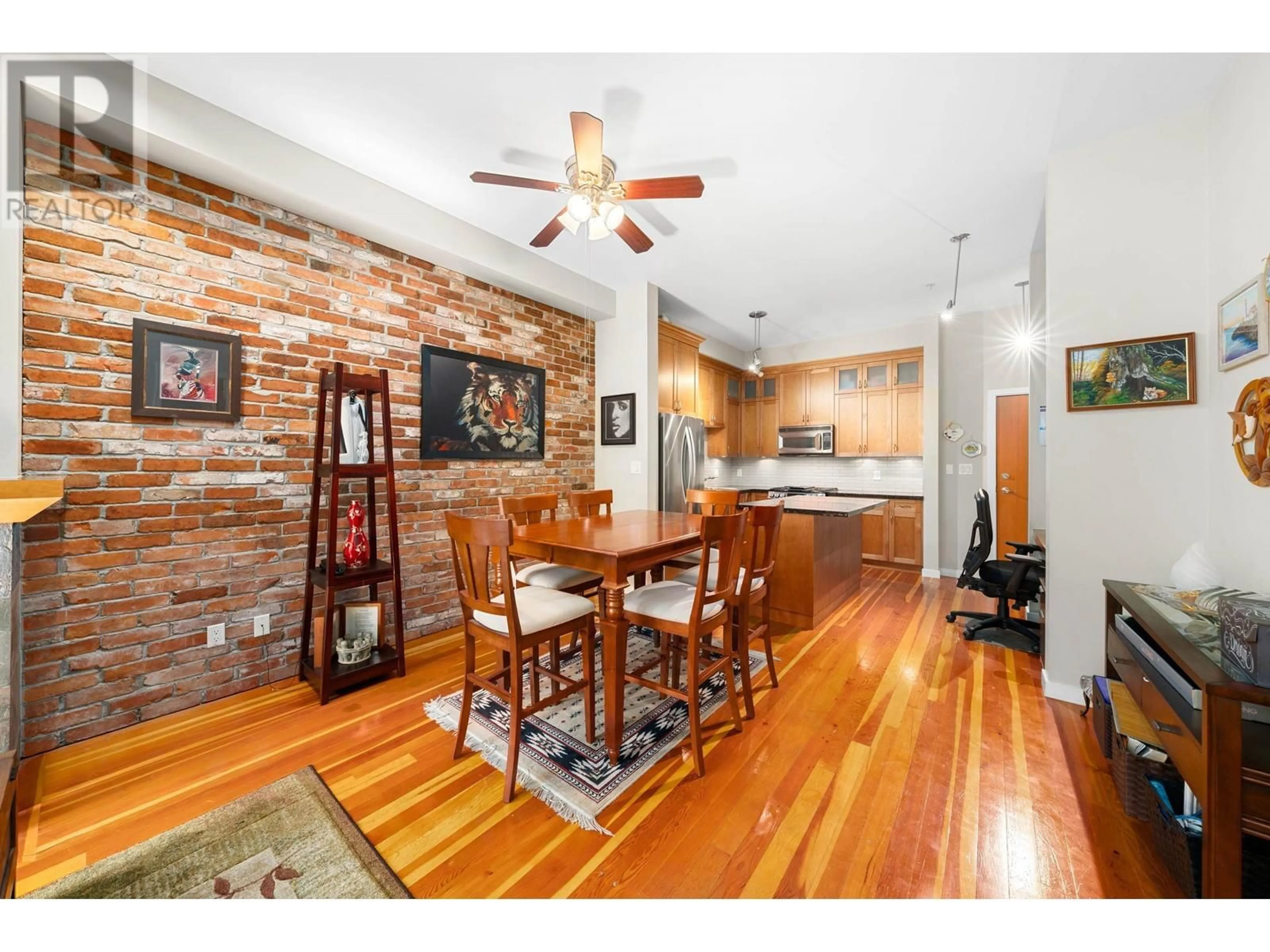 Dining room for 105 250 SALTER STREET, New Westminster British Columbia V3M0B7