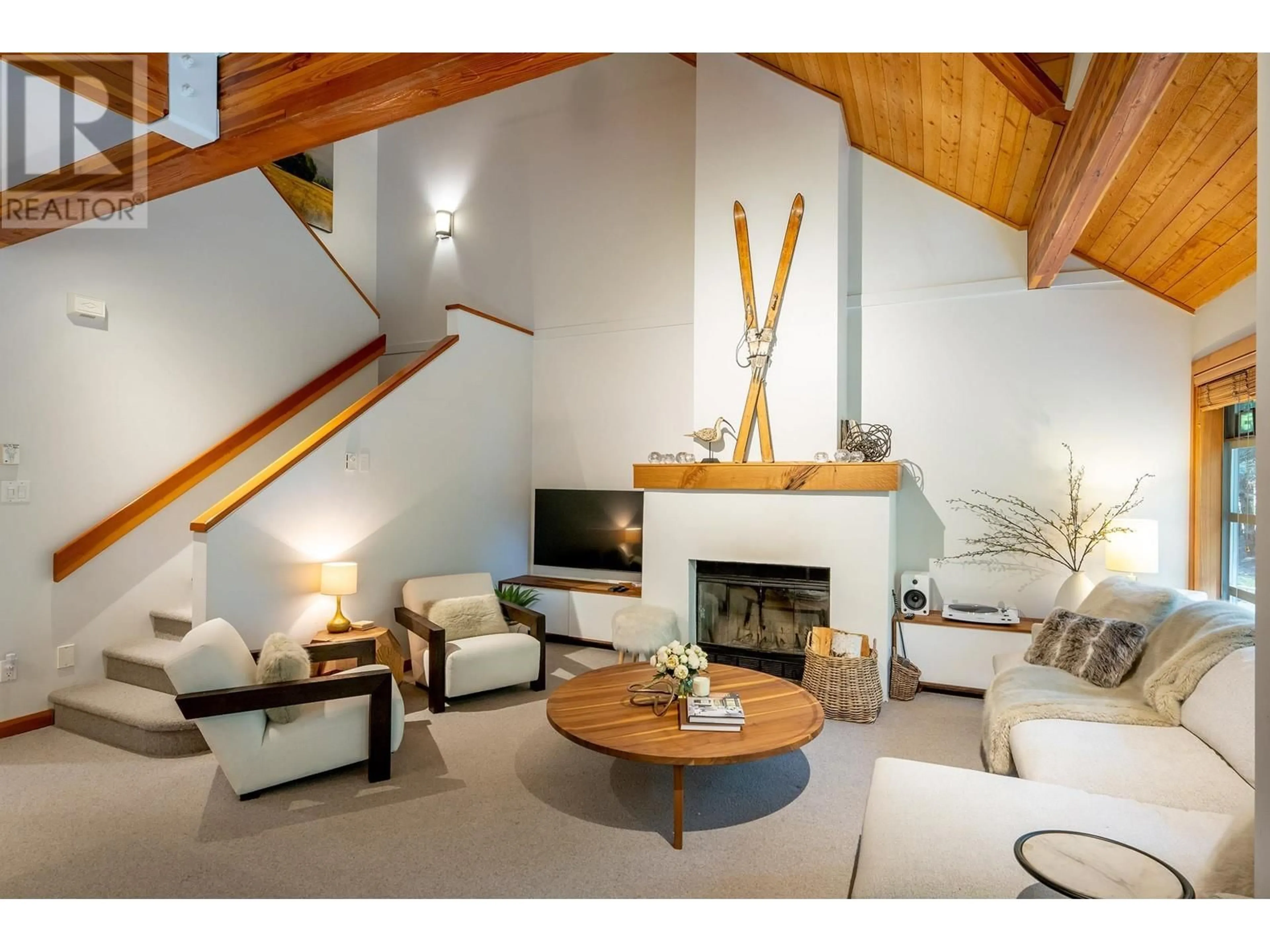 Living room for 4602 MONTEBELLO PLACE, Whistler British Columbia V8E0Z4