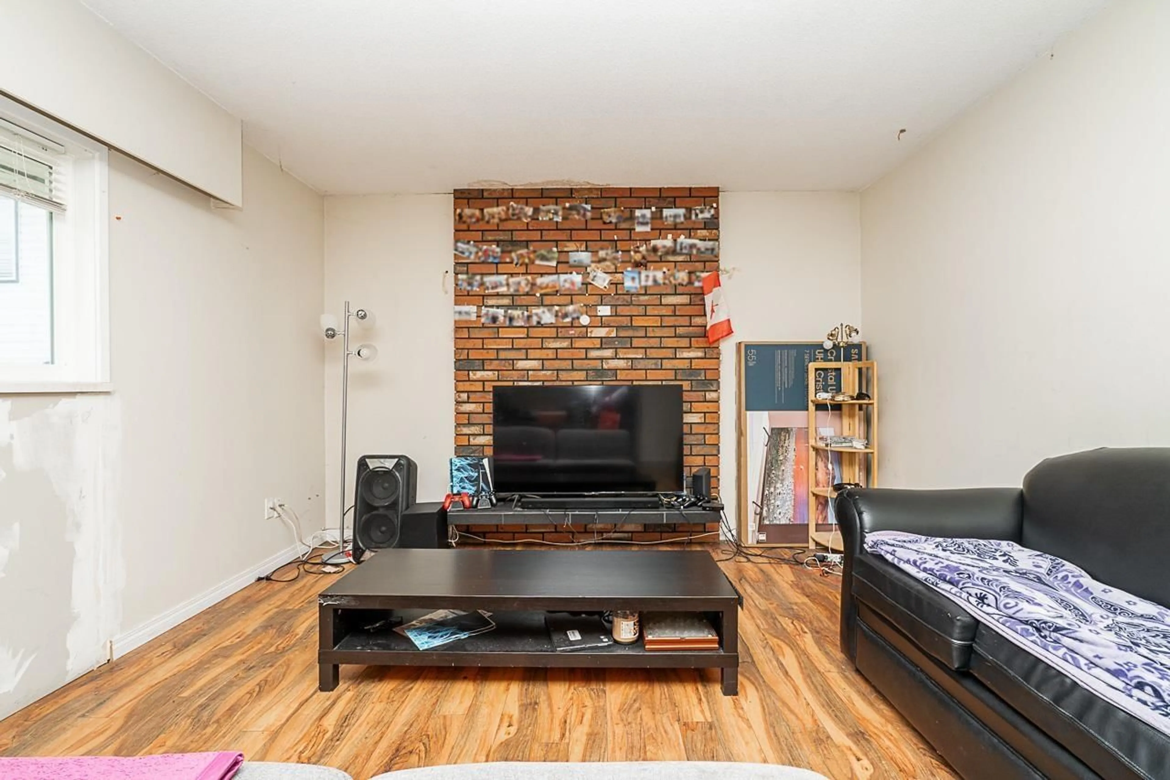 Living room, wood floors for 3227 274A STREET, Langley British Columbia V4W3J2