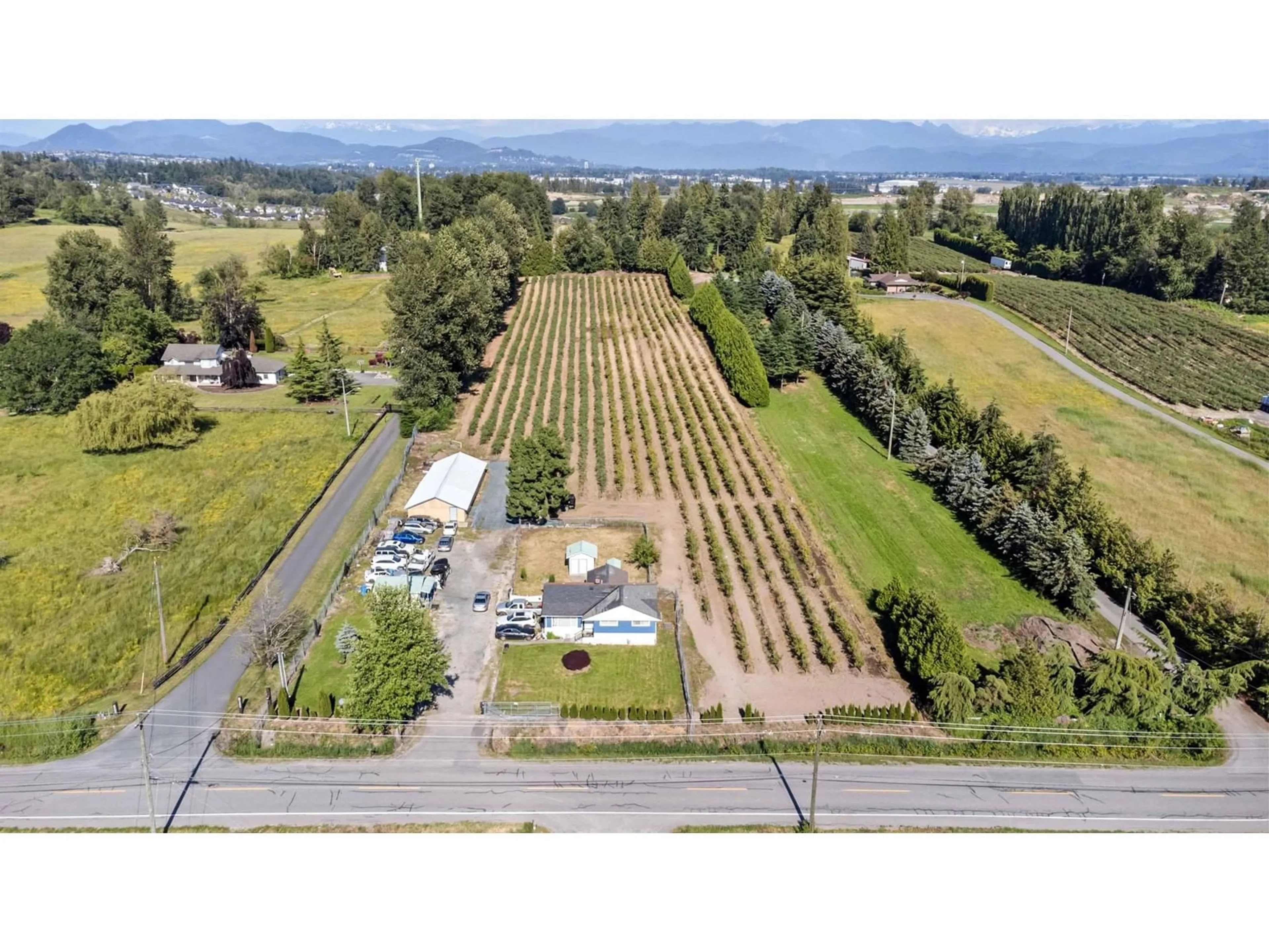 Fenced yard for 2034 BRADNER ROAD, Abbotsford British Columbia V4X1E1