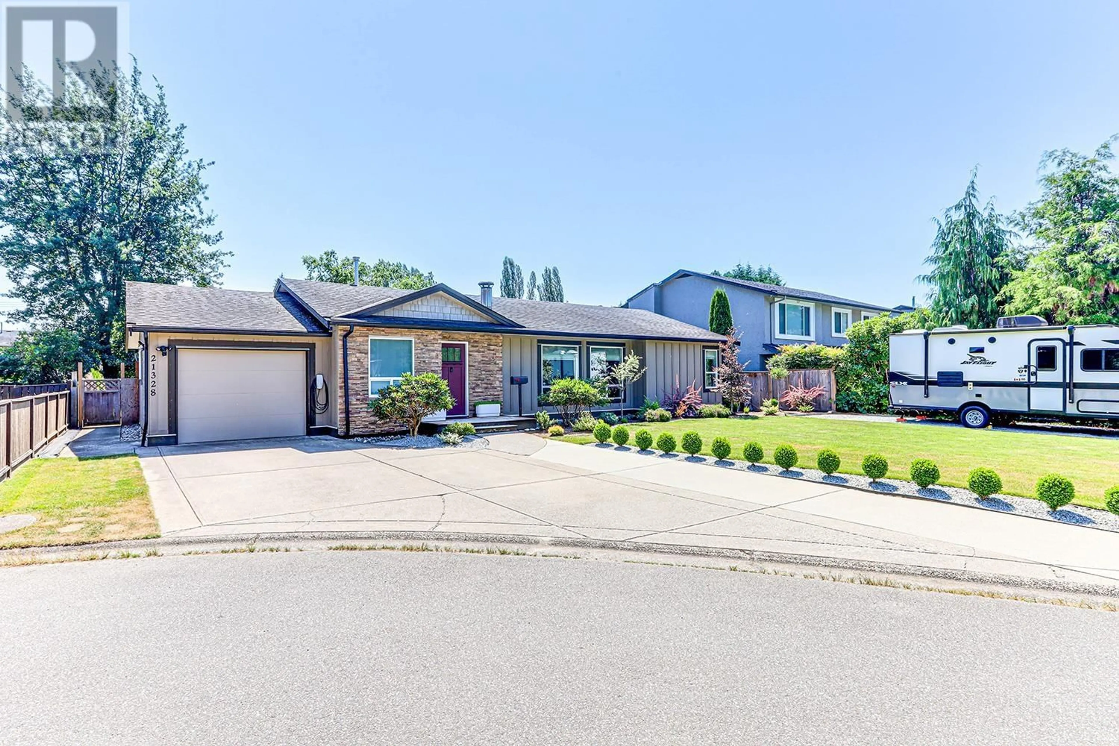 Frontside or backside of a home, the street view for 21328 CAMPBELL AVENUE, Maple Ridge British Columbia V2X7G6