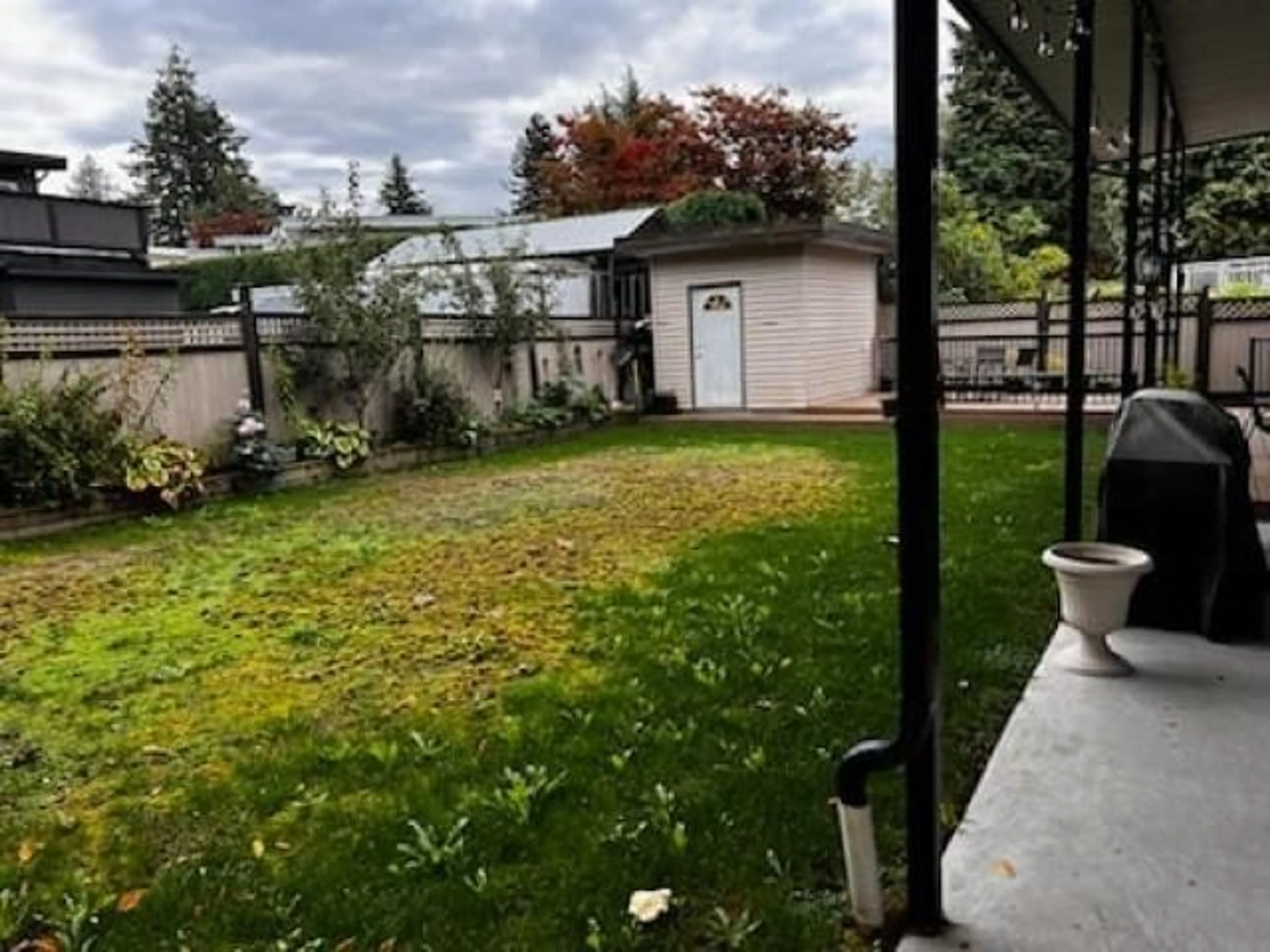 Fenced yard for 8250 112 STREET, Delta British Columbia V4C4W6