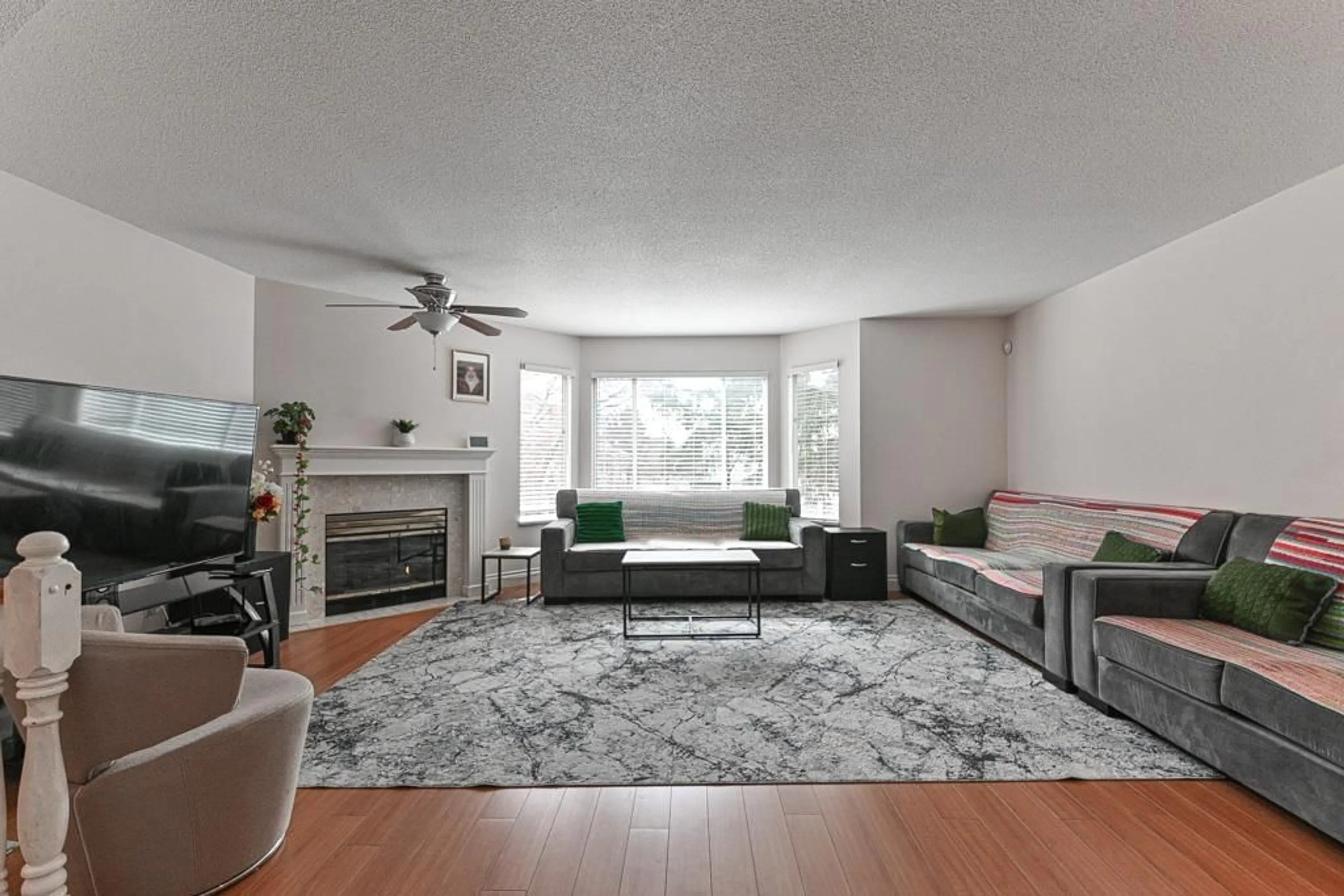 Living room for 40 7955 122 STREET, Surrey British Columbia V3W4T4