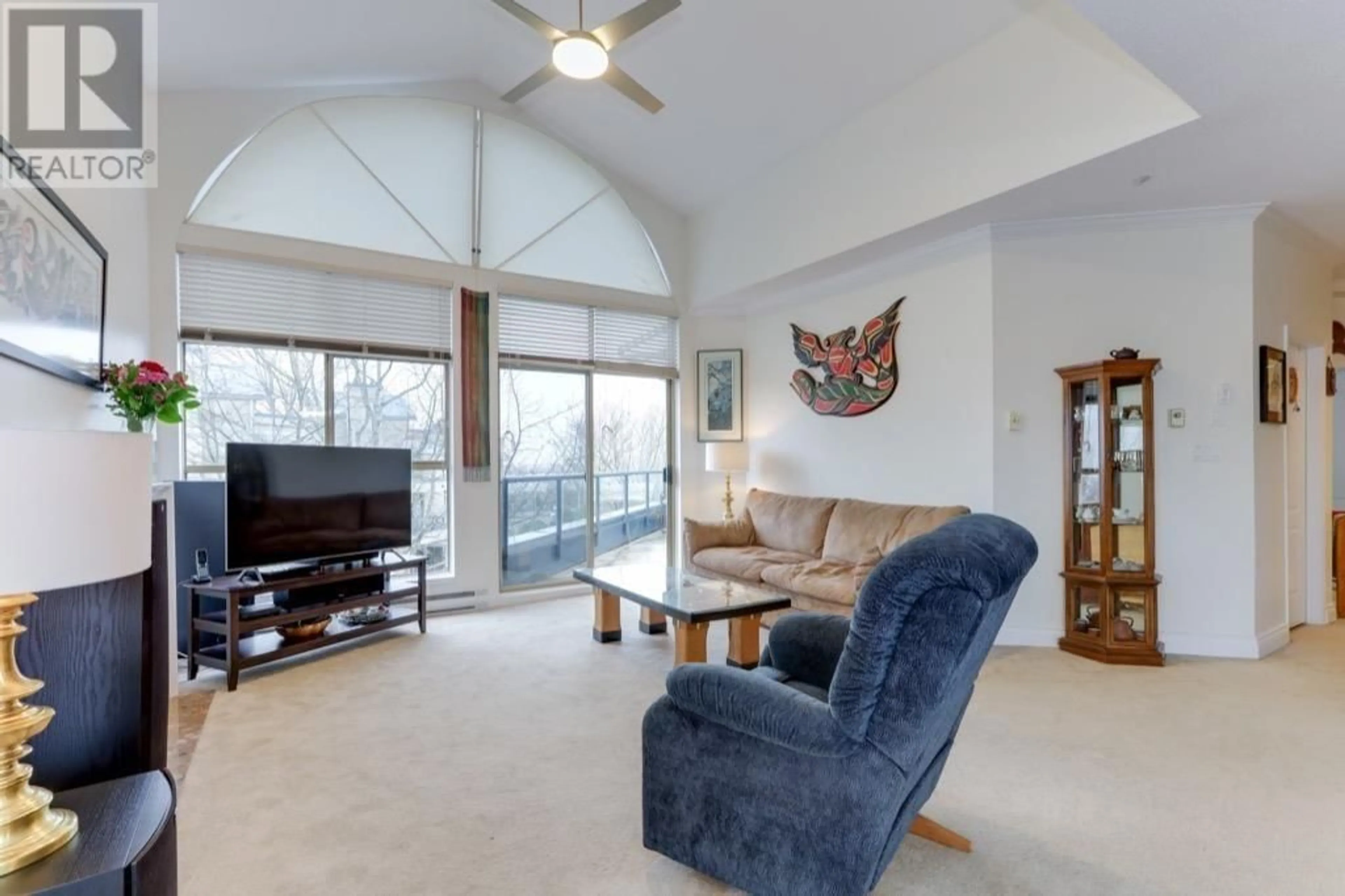 Living room, carpet floors for 307 4743 W RIVER ROAD, Delta British Columbia V4K1R9