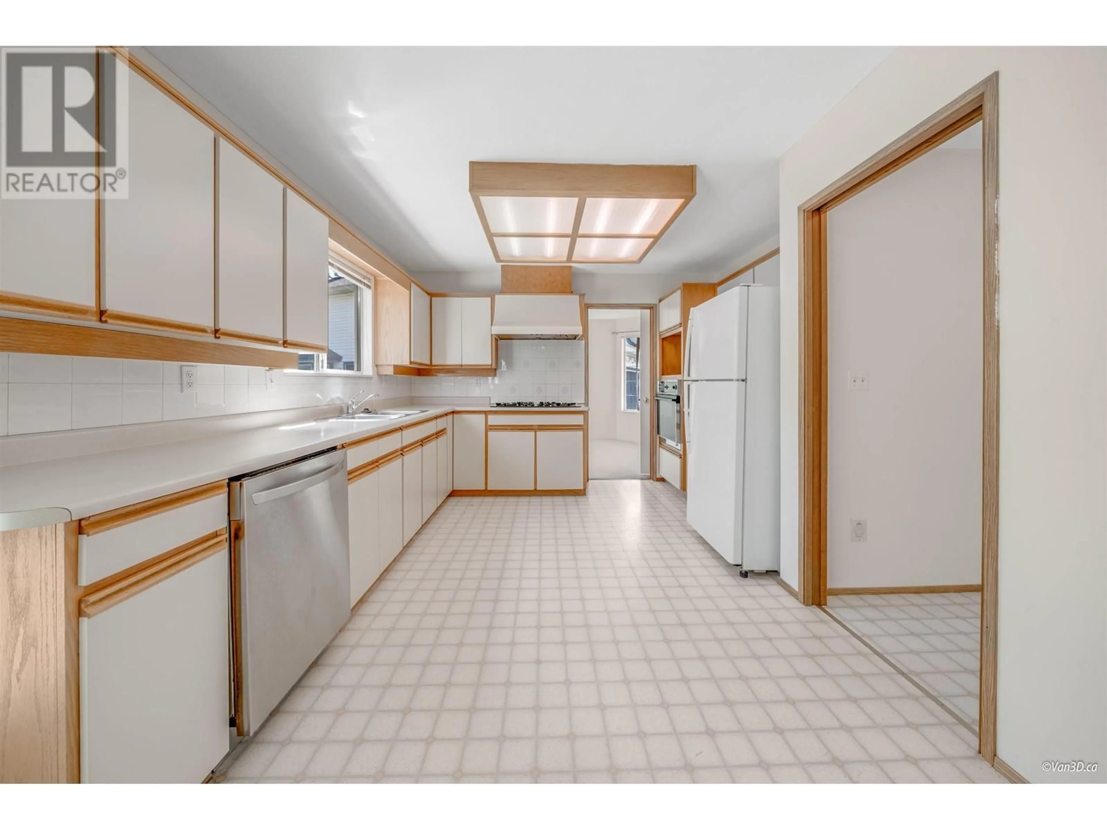 Kitchen, not visible floor for 1145 WOODBINE PLACE, Coquitlam British Columbia V3B7A1