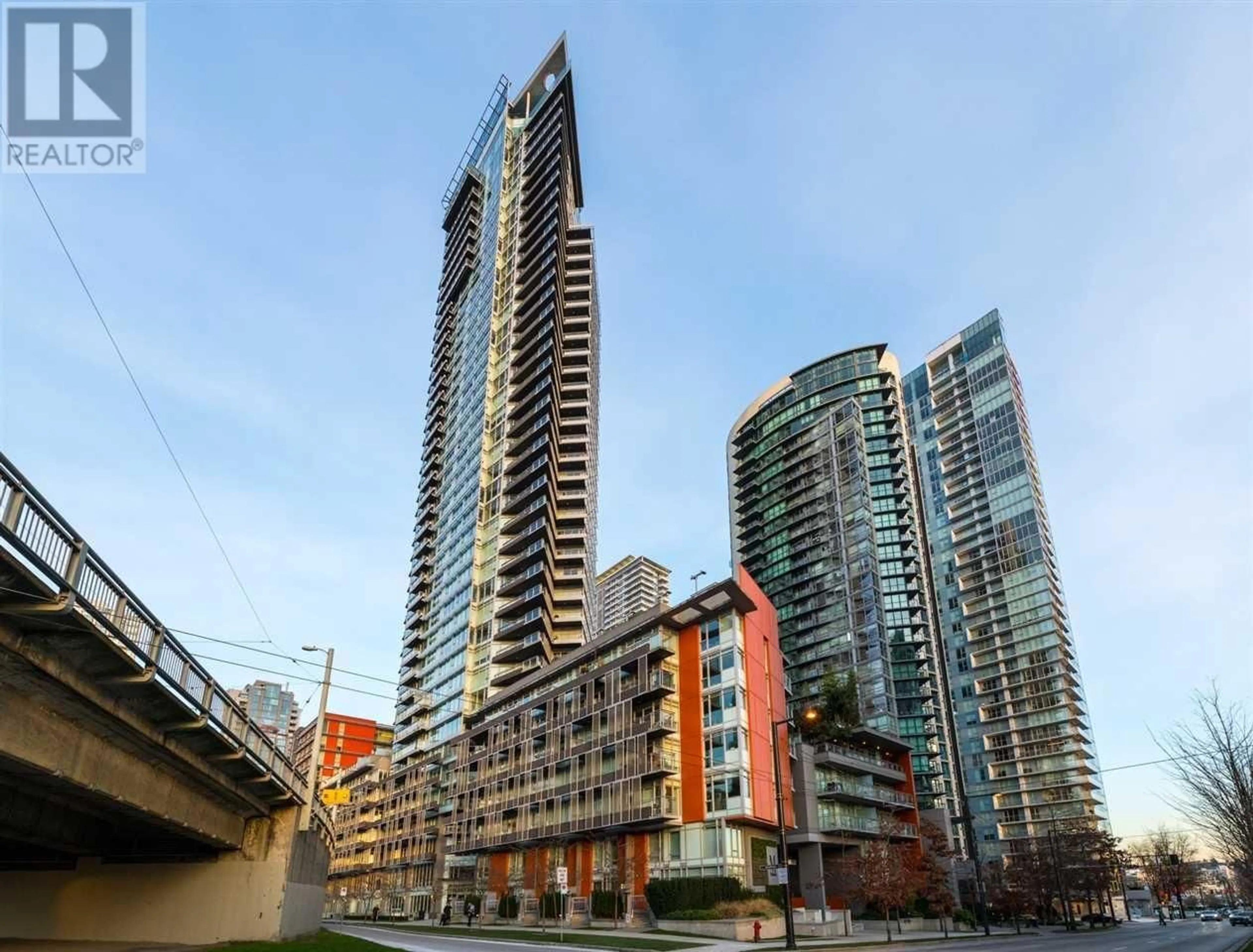 A pic from exterior of the house or condo, the view of city buildings for 1805 1372 SEYMOUR STREET, Vancouver British Columbia V6B0L1