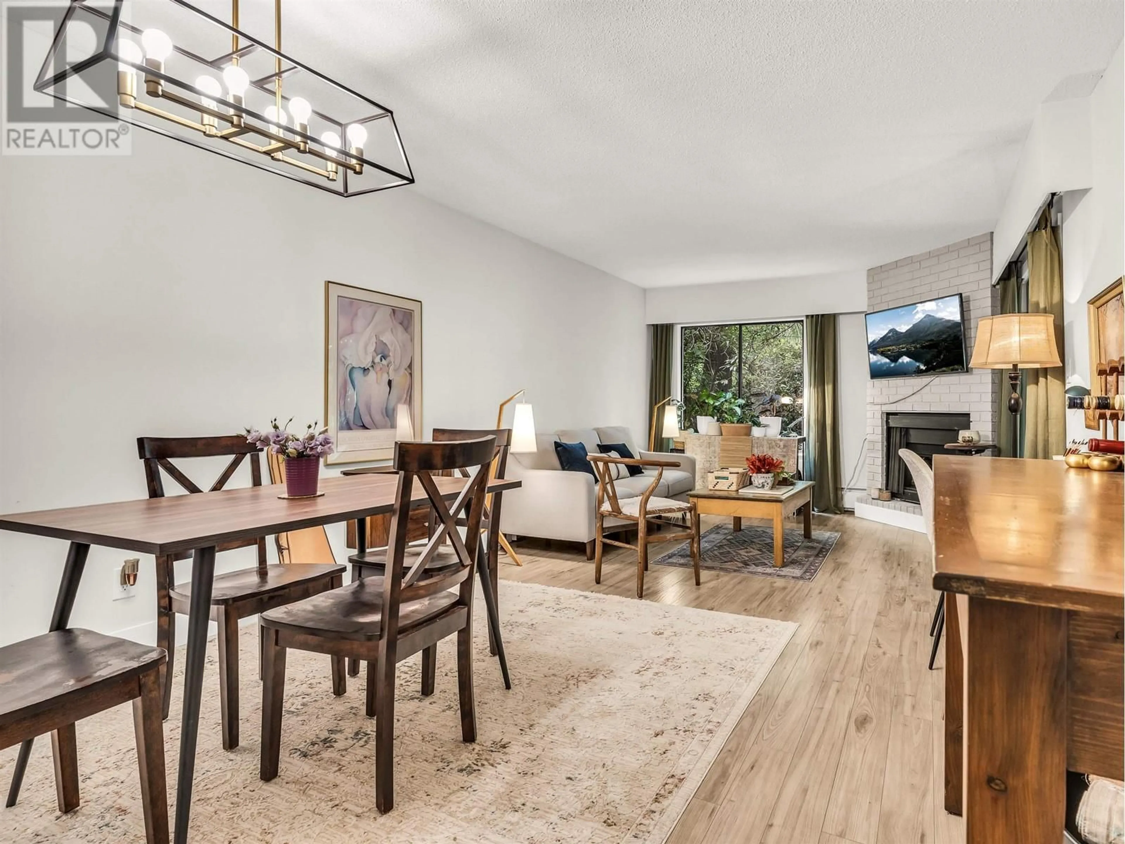 Dining room for 113 2640 FROMME ROAD, North Vancouver British Columbia V7J2R3