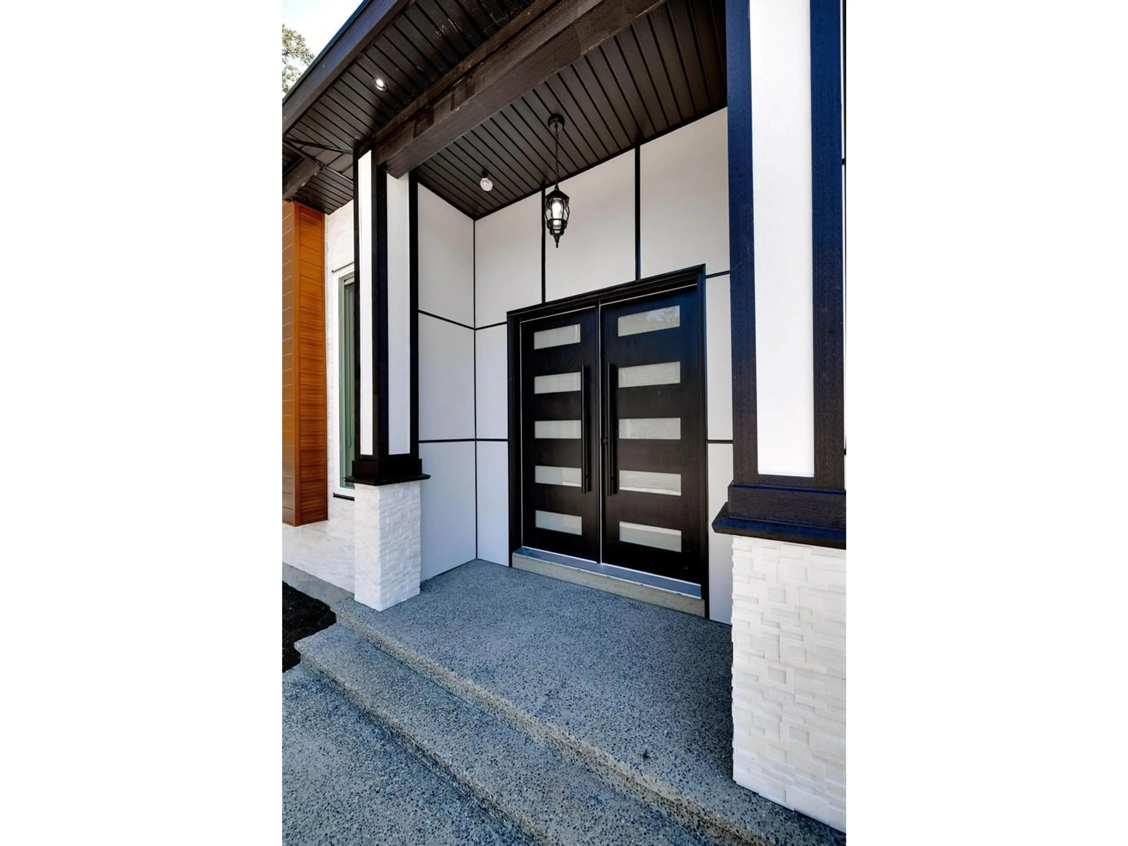 Indoor entryway for 2728 201 STREET, Langley British Columbia V2Z0B6