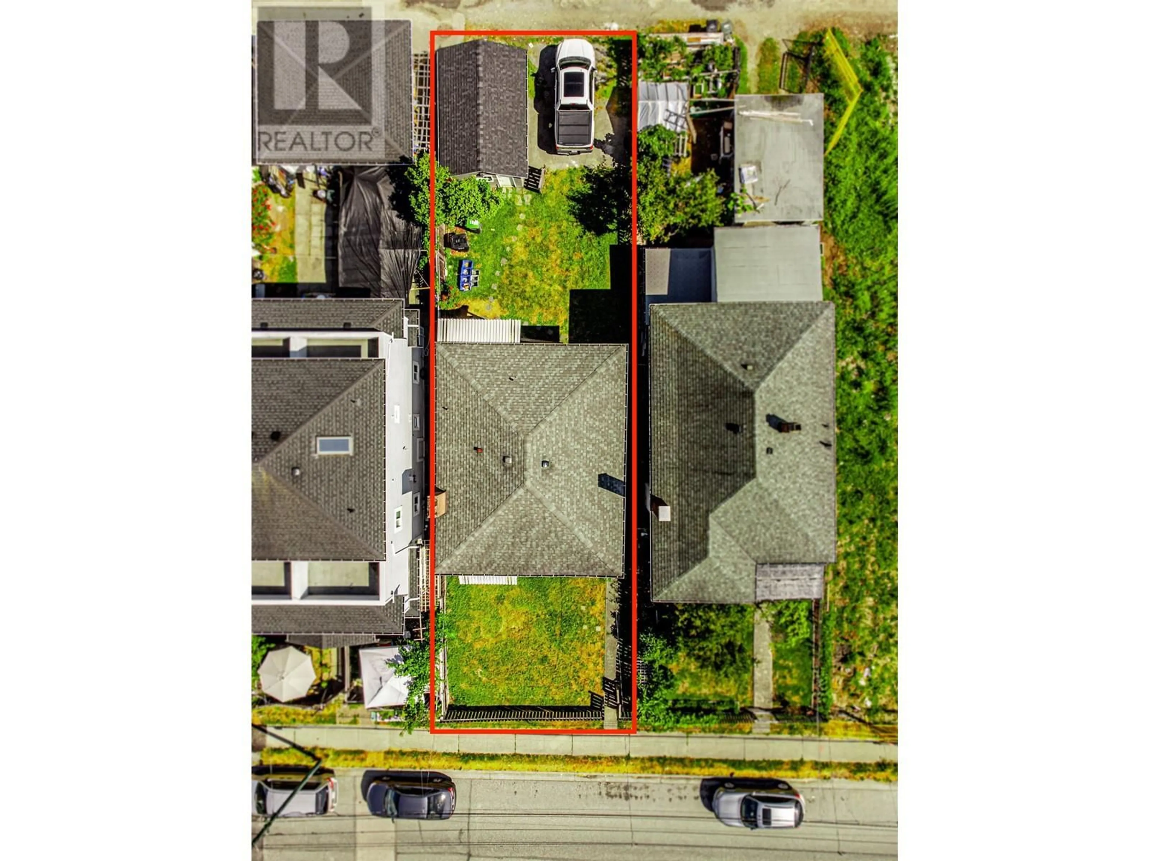 Frontside or backside of a home, the street view for 4826 EARLES STREET, Vancouver British Columbia V5R3R5