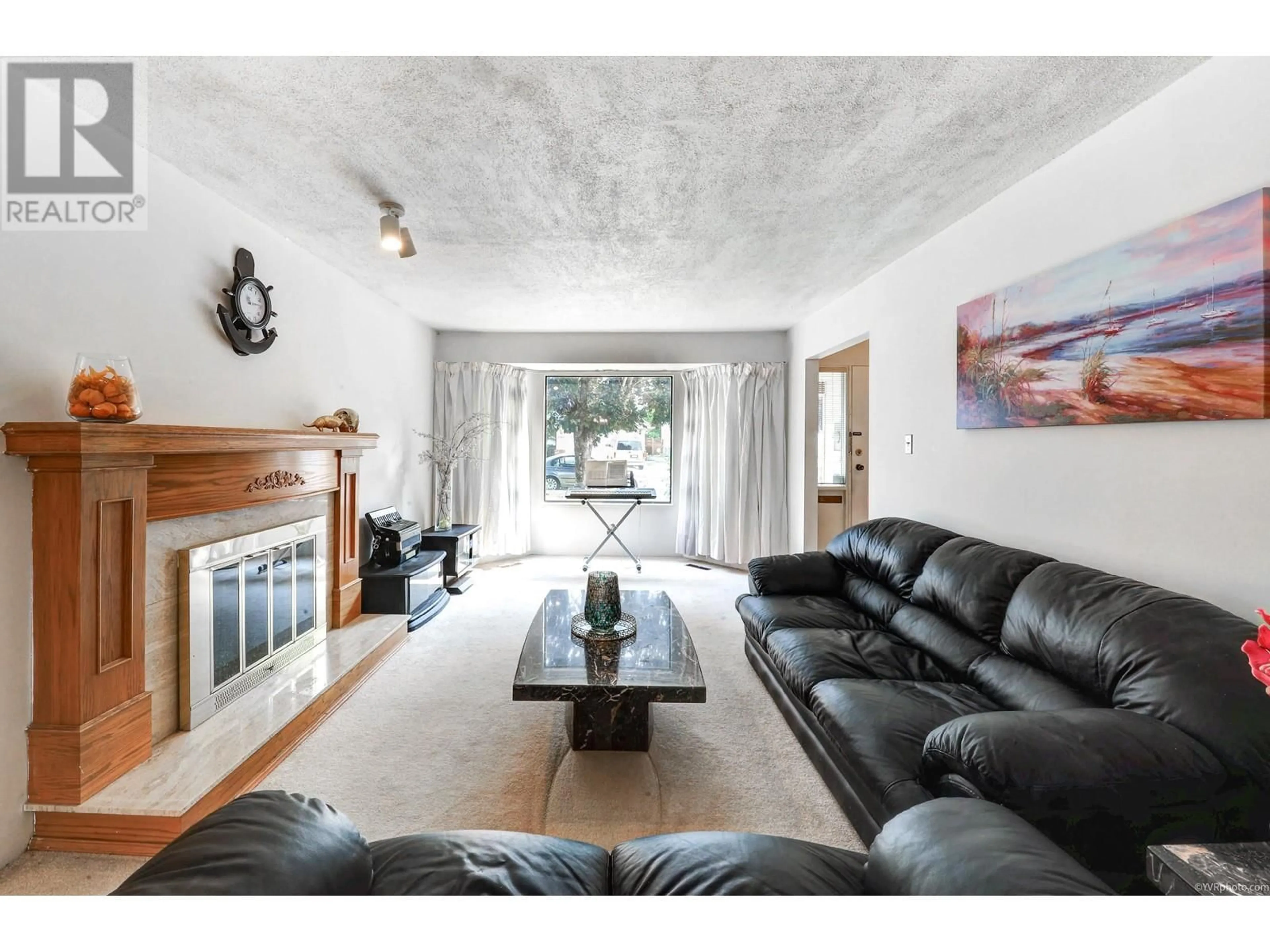 Living room, wood floors for 12366 GREENLAND DRIVE, Richmond British Columbia V6V2A8