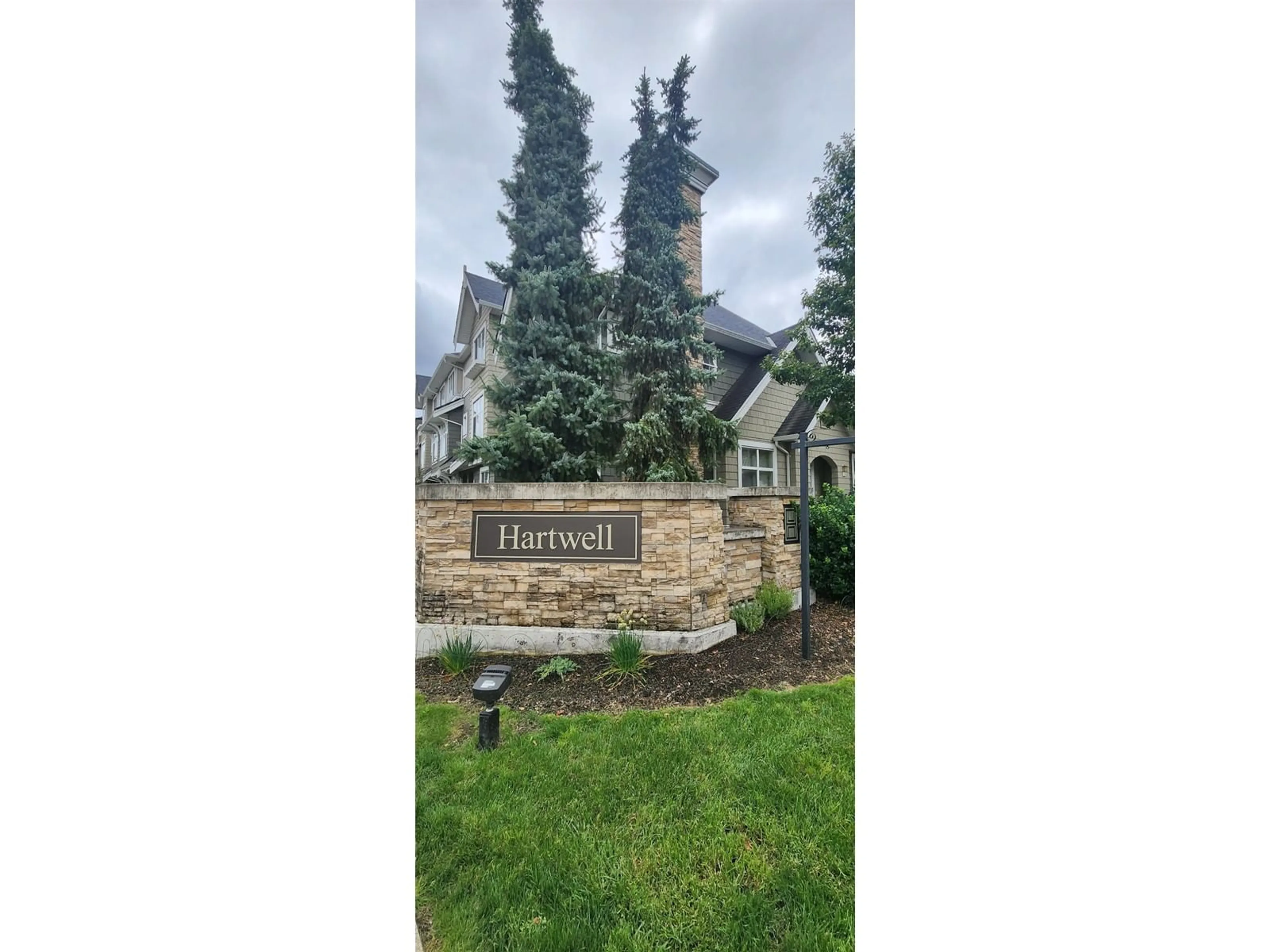 A pic from exterior of the house or condo, the front or back of building for 4 31098 WESTRIDGE PLACE, Abbotsford British Columbia V2T0C2