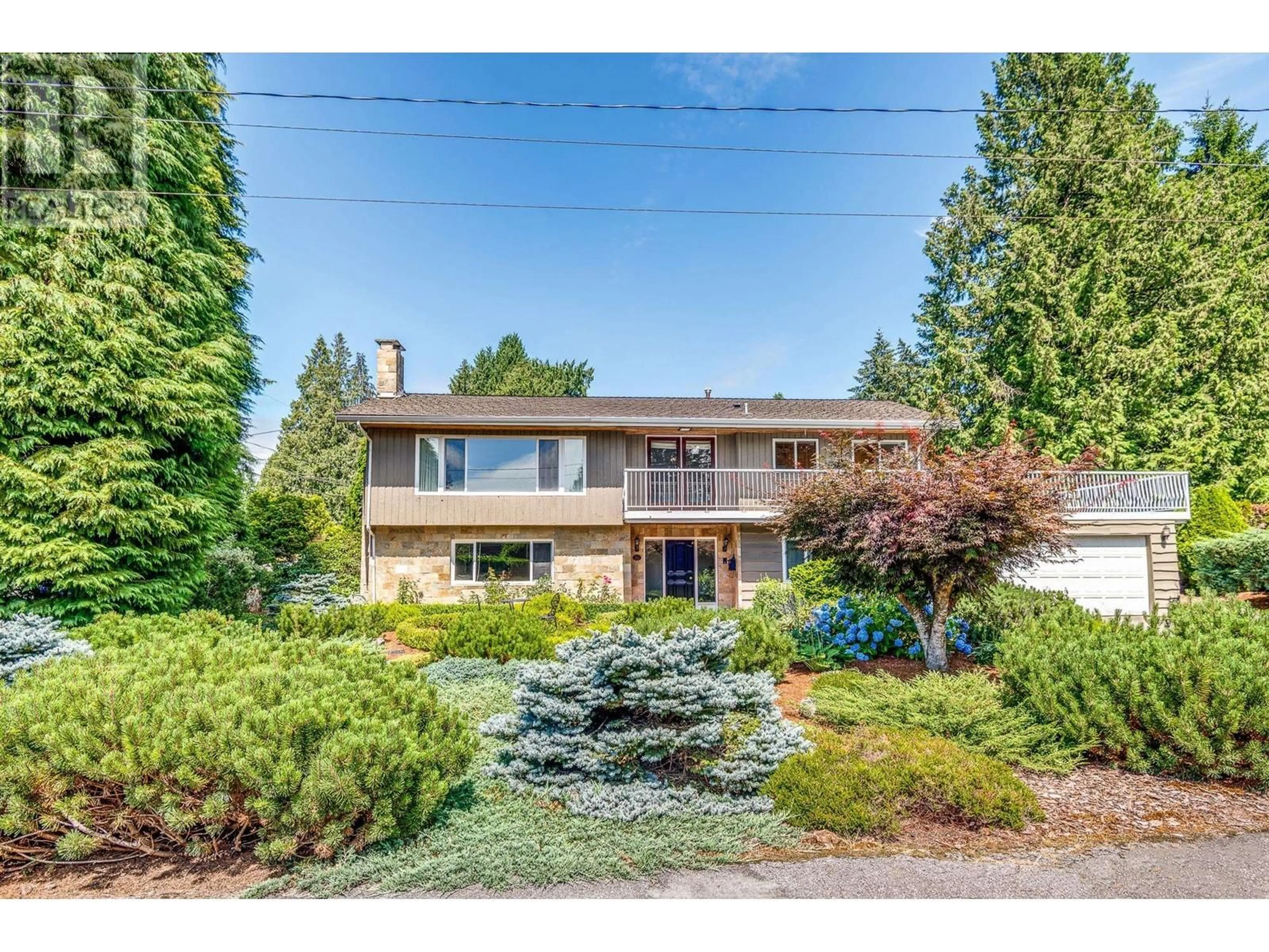 Frontside or backside of a home for 561 BERRY STREET, Coquitlam British Columbia V3J5T2