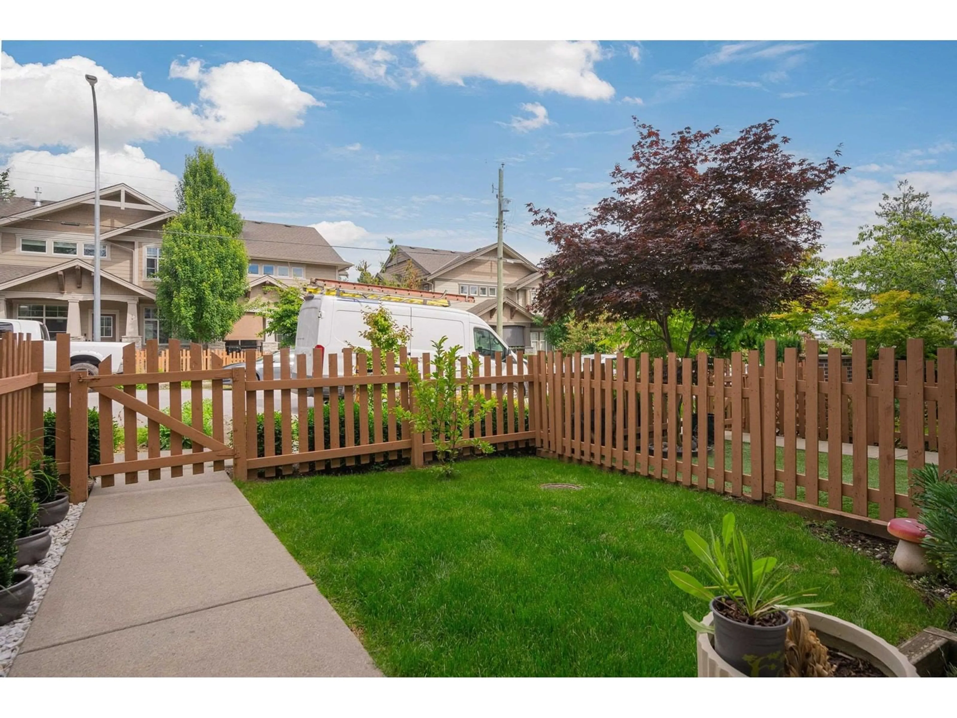 Fenced yard for 53 7059 210 STREET, Langley British Columbia V2Y0T2