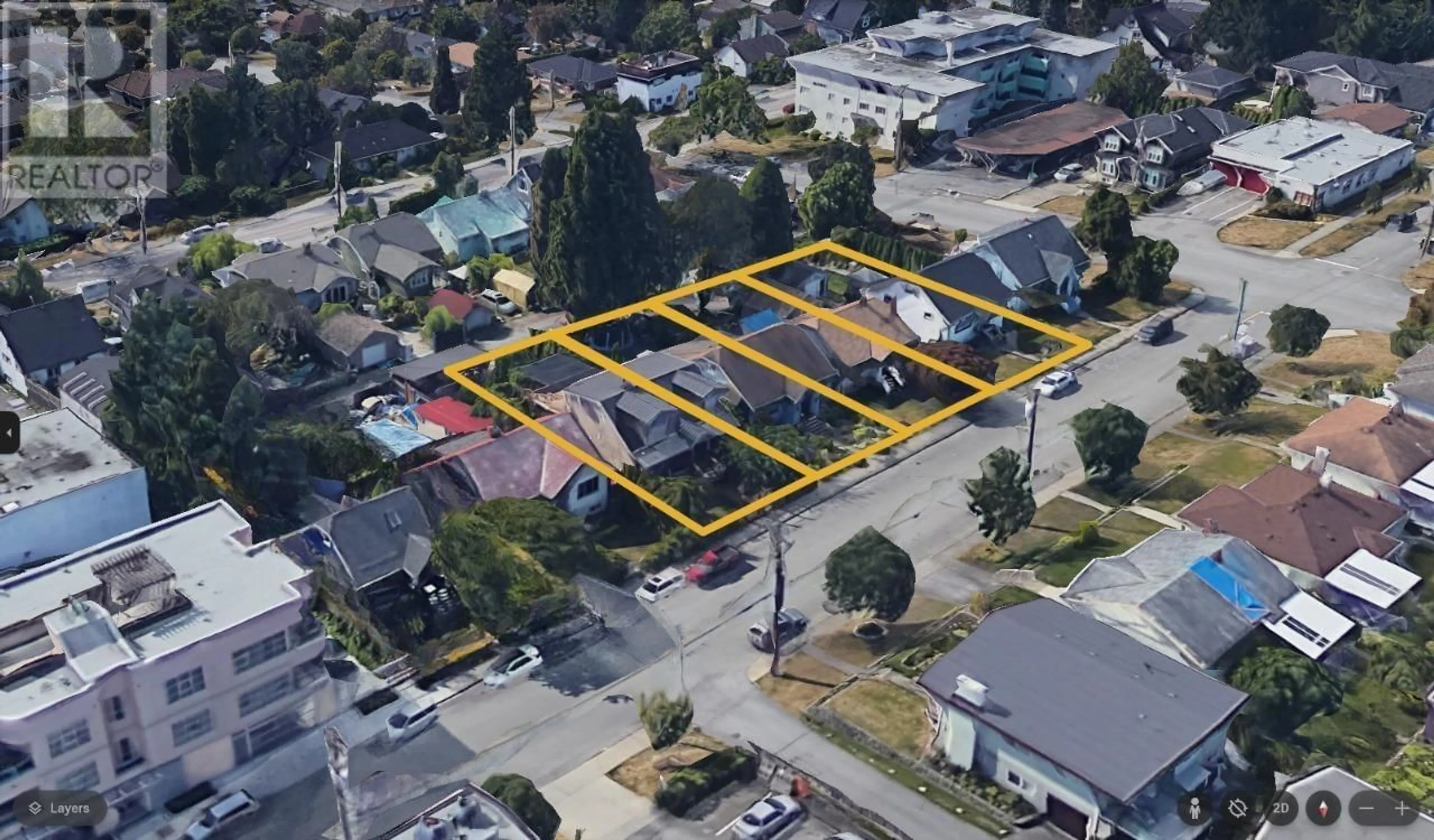 A pic from outside/outdoor area/front of a property/back of a property/a pic from drone, street for 1218 EDINBURGH STREET, New Westminster British Columbia V3M2V8