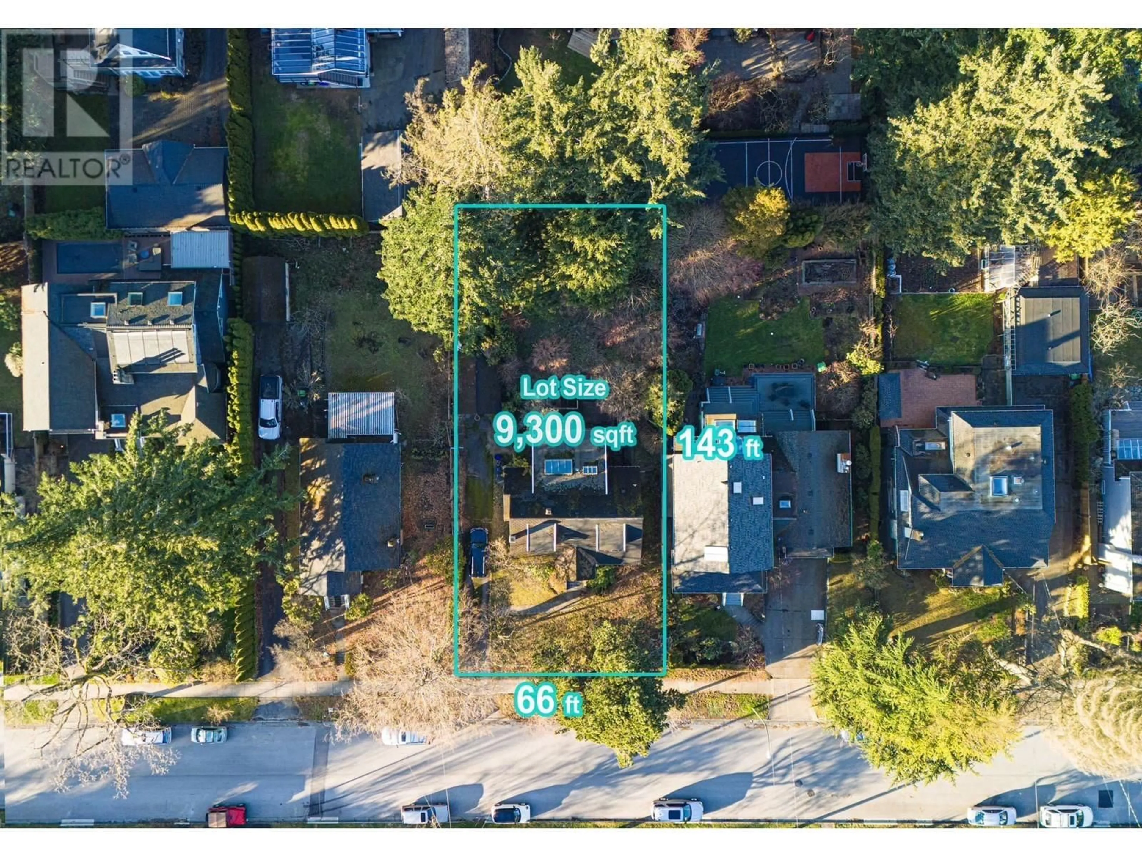 Frontside or backside of a home, the street view for 3531 W 37TH AVENUE, Vancouver British Columbia V6N2V7