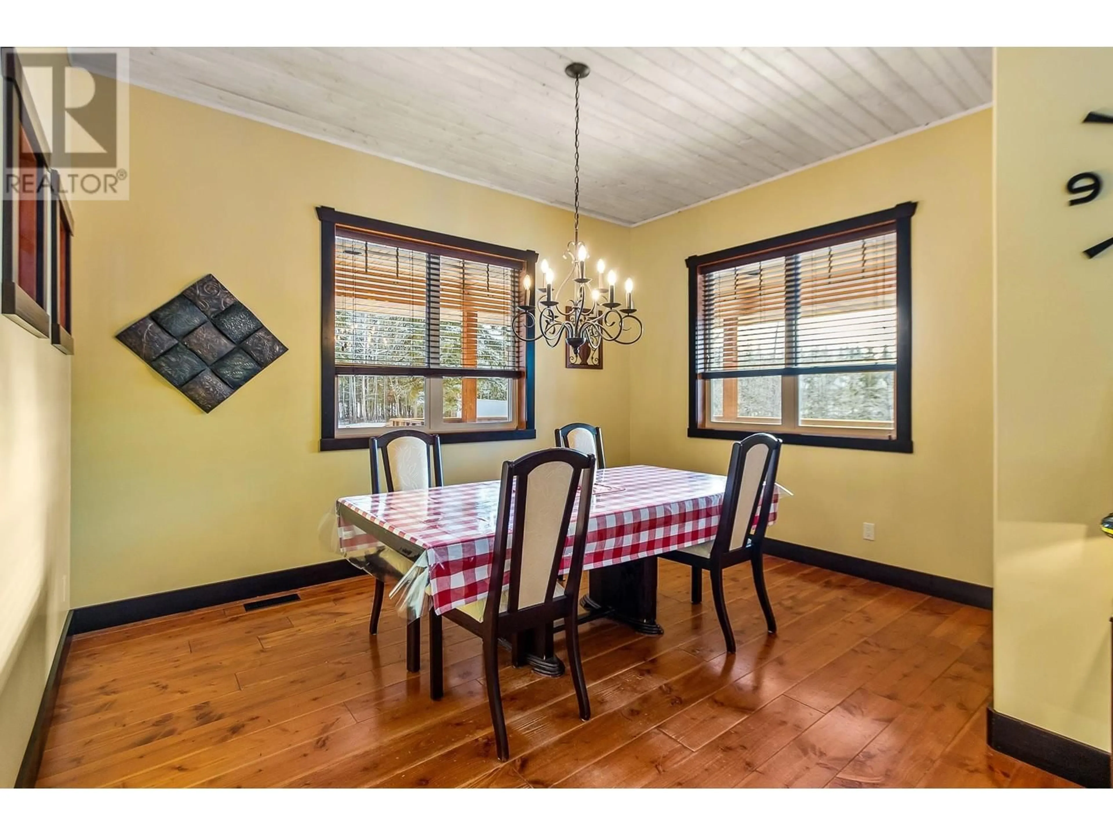 Dining room, wood floors, cottage for 1805 SHARELENE DRIVE, Prince George British Columbia V2M7B6