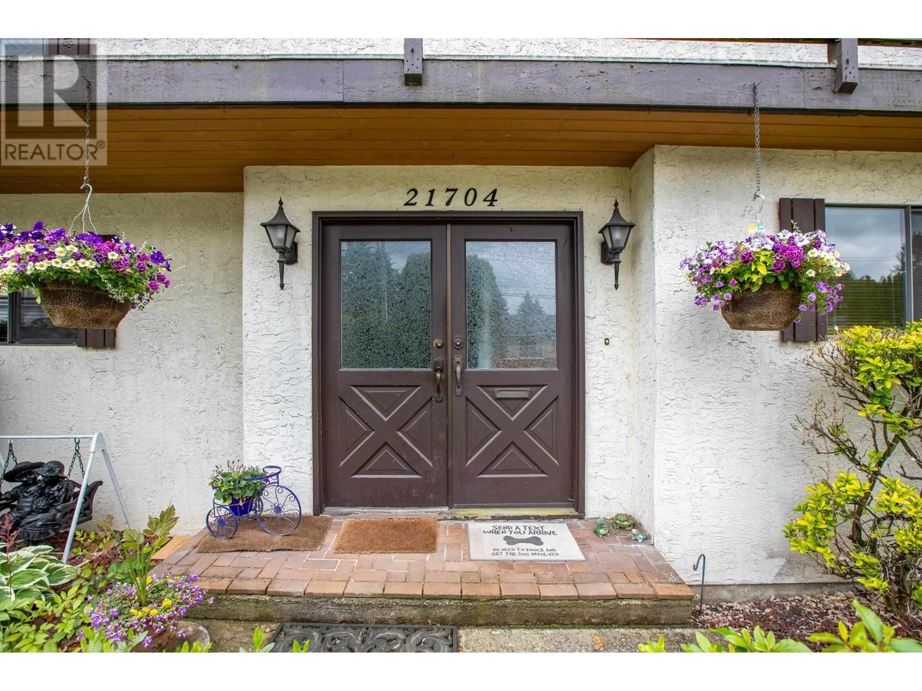 Indoor entryway for 21704 124 AVENUE, Maple Ridge British Columbia V2X4H7