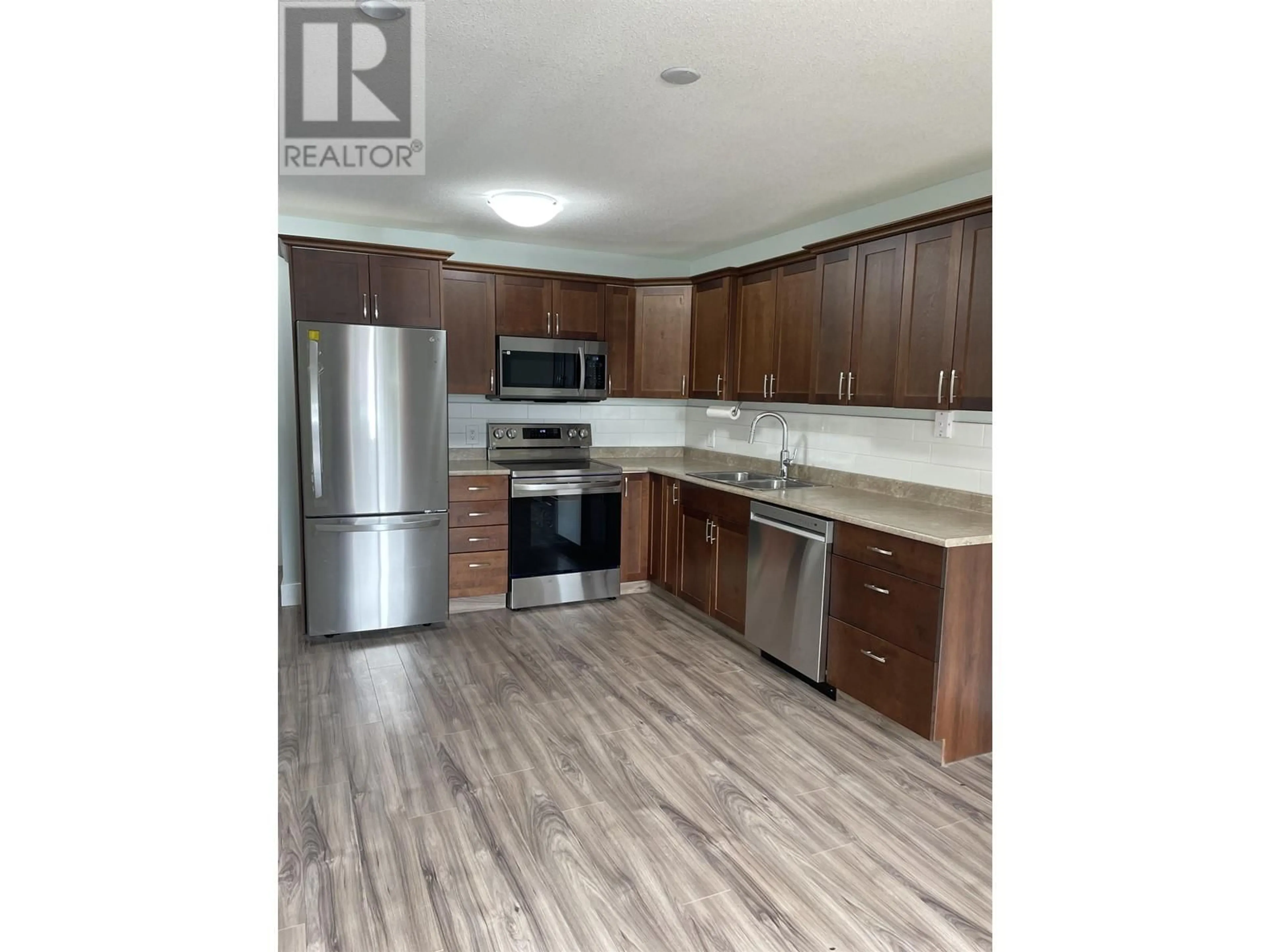 Open concept kitchen for 2 1012 E CENTRAL STREET, Prince George British Columbia V2M3B9