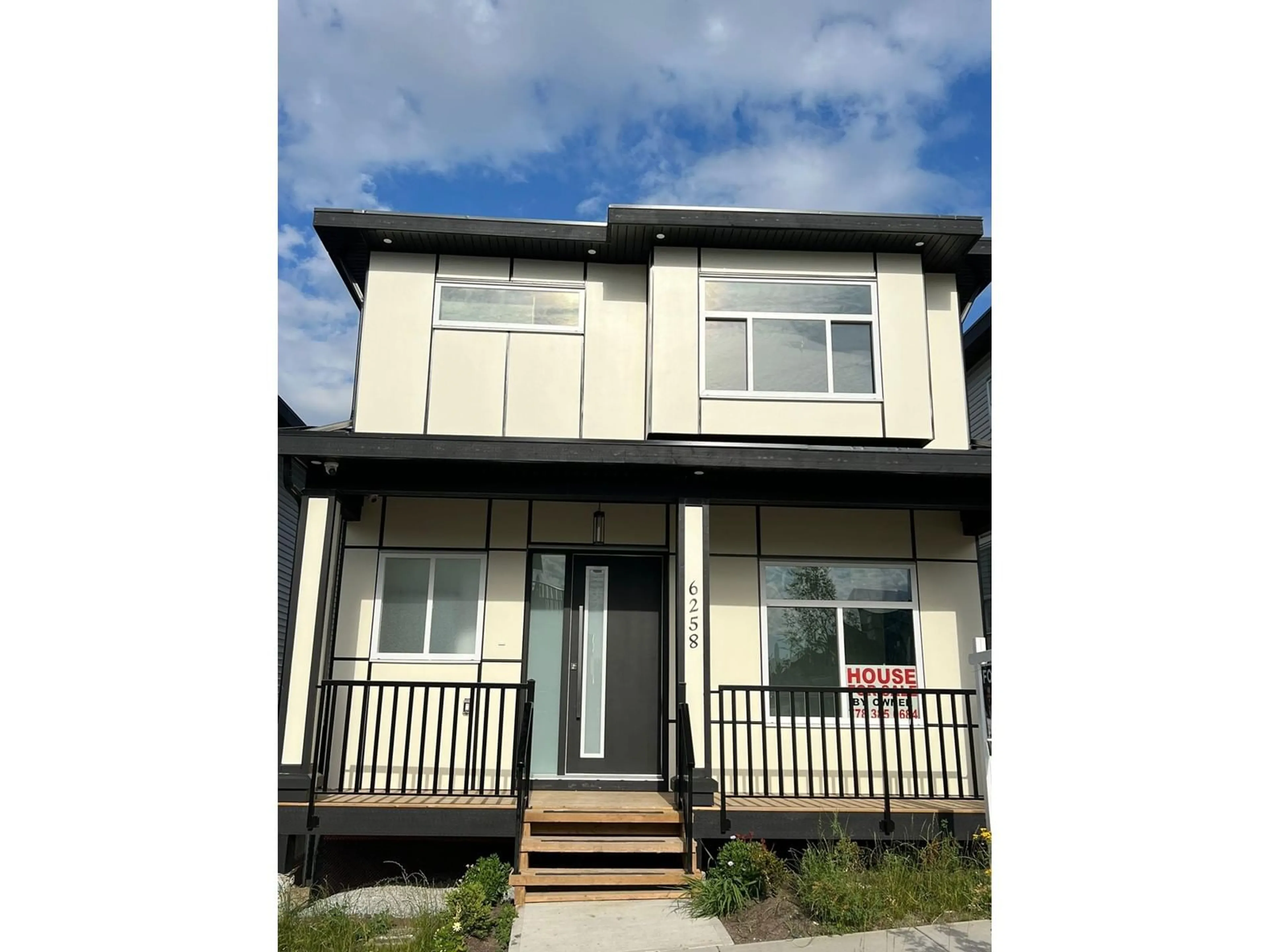 Home with vinyl exterior material, unknown for 6258 147B STREET, Surrey British Columbia V3S3T1