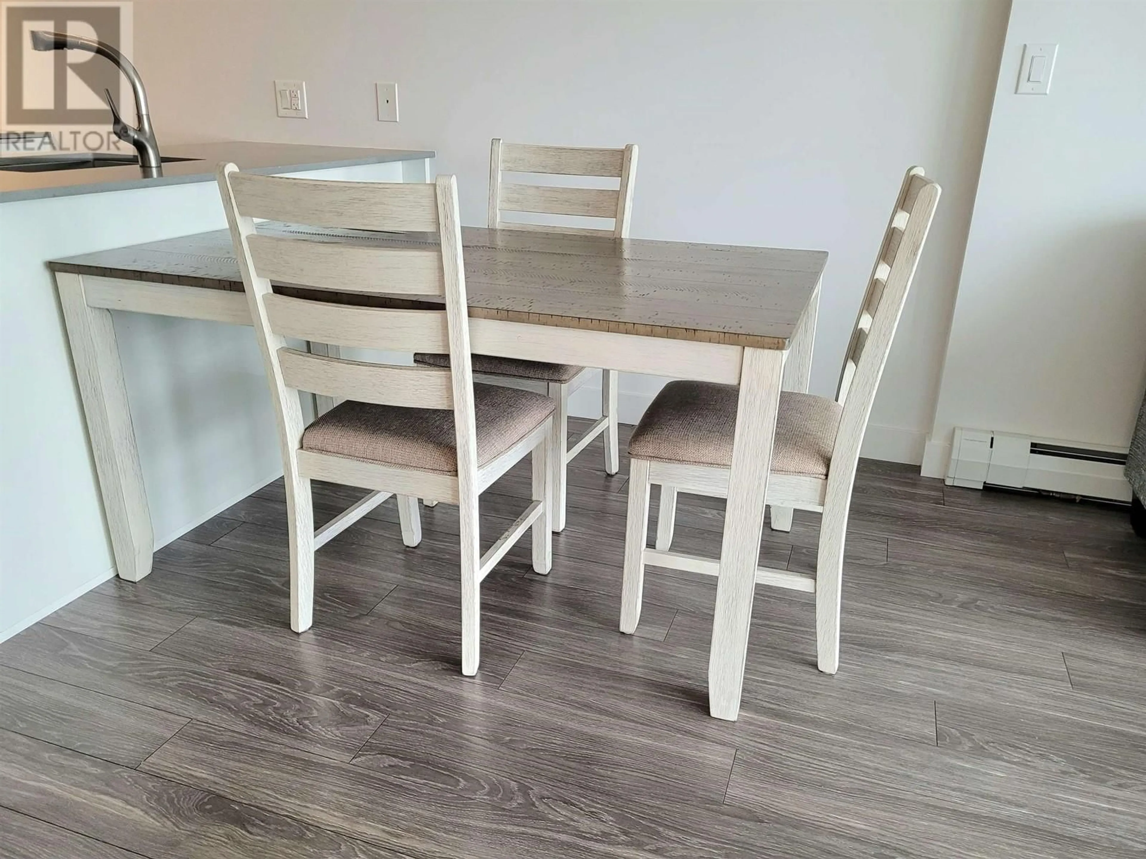 Dining room, wood floors, cottage for 2501 1283 HOWE STREET, Vancouver British Columbia V6Z0E3