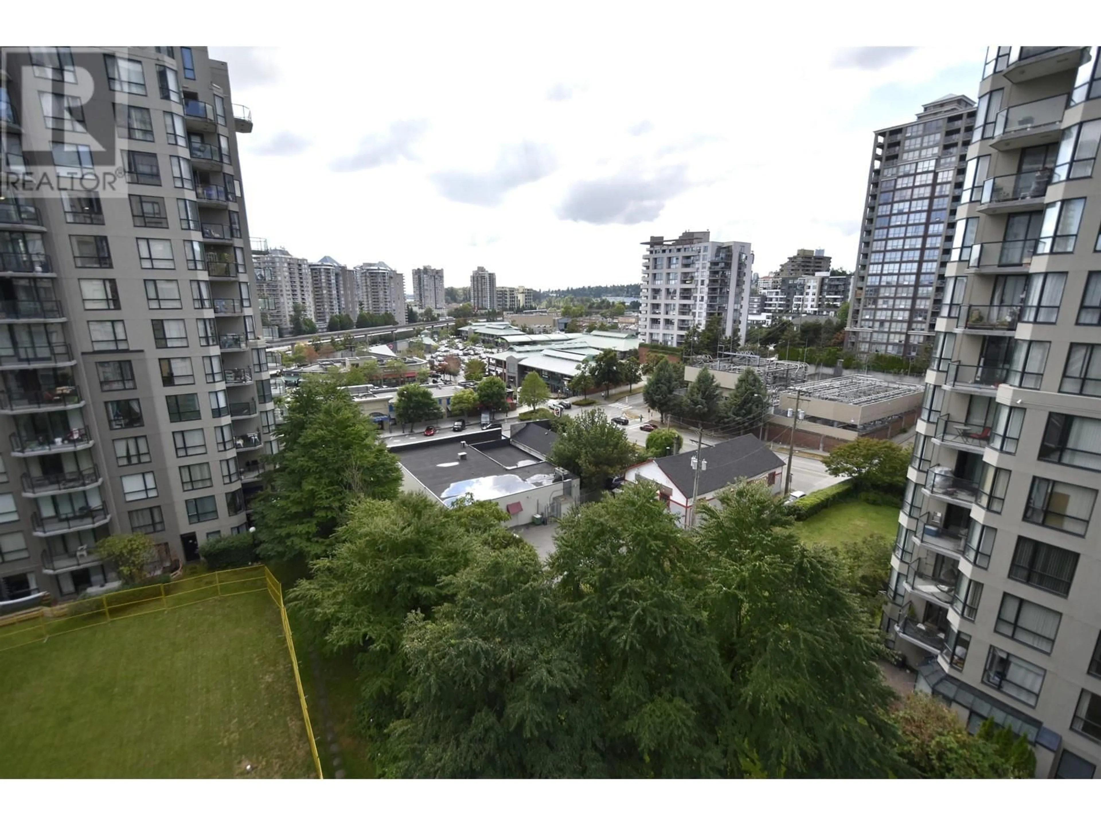 A pic from exterior of the house or condo, the view of city buildings for 805 828 AGNES STREET, New Westminster British Columbia V3M6R4