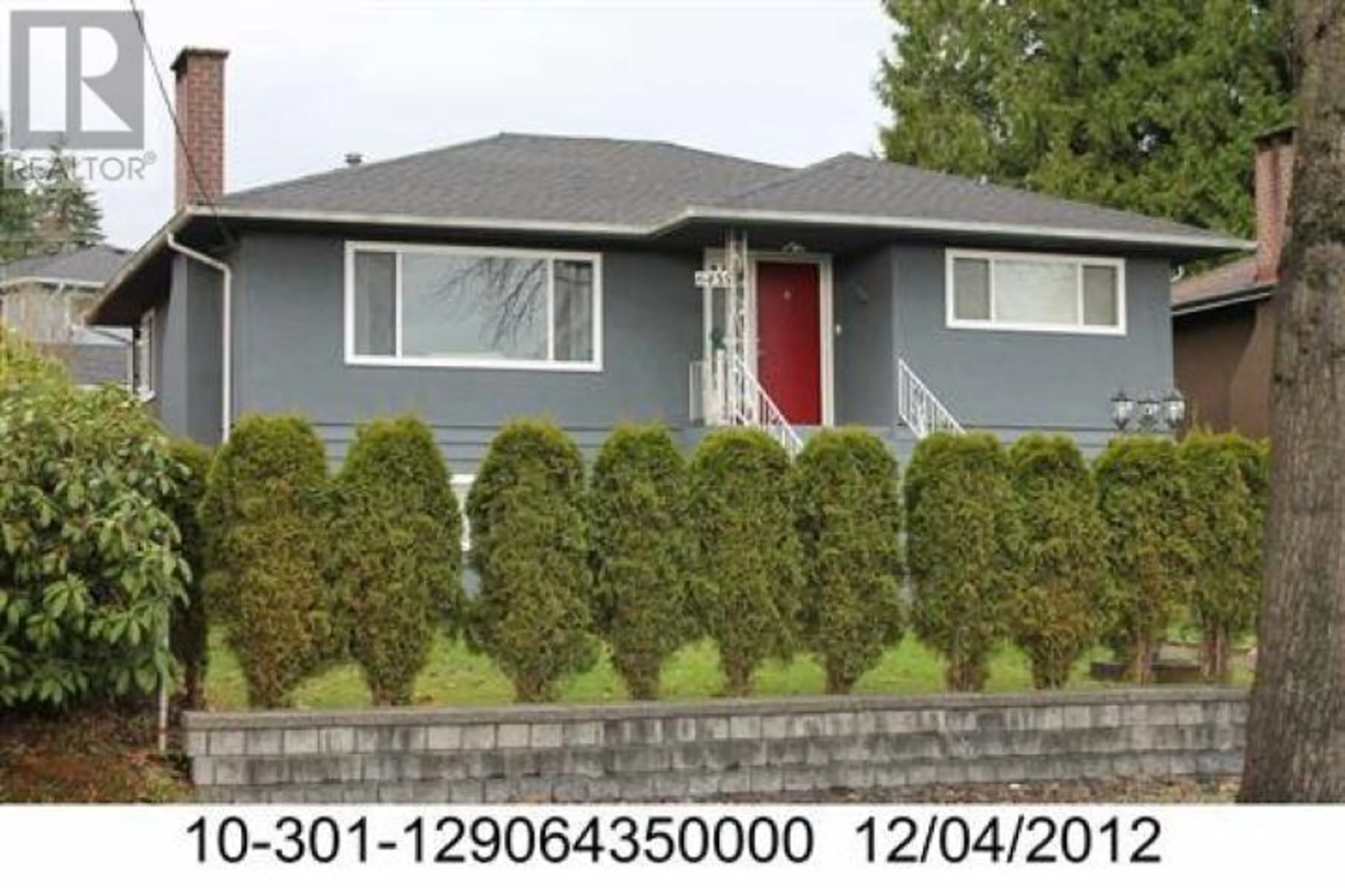 Home with vinyl exterior material, street for 6435 BROADWAY, Burnaby British Columbia V5B2Y4