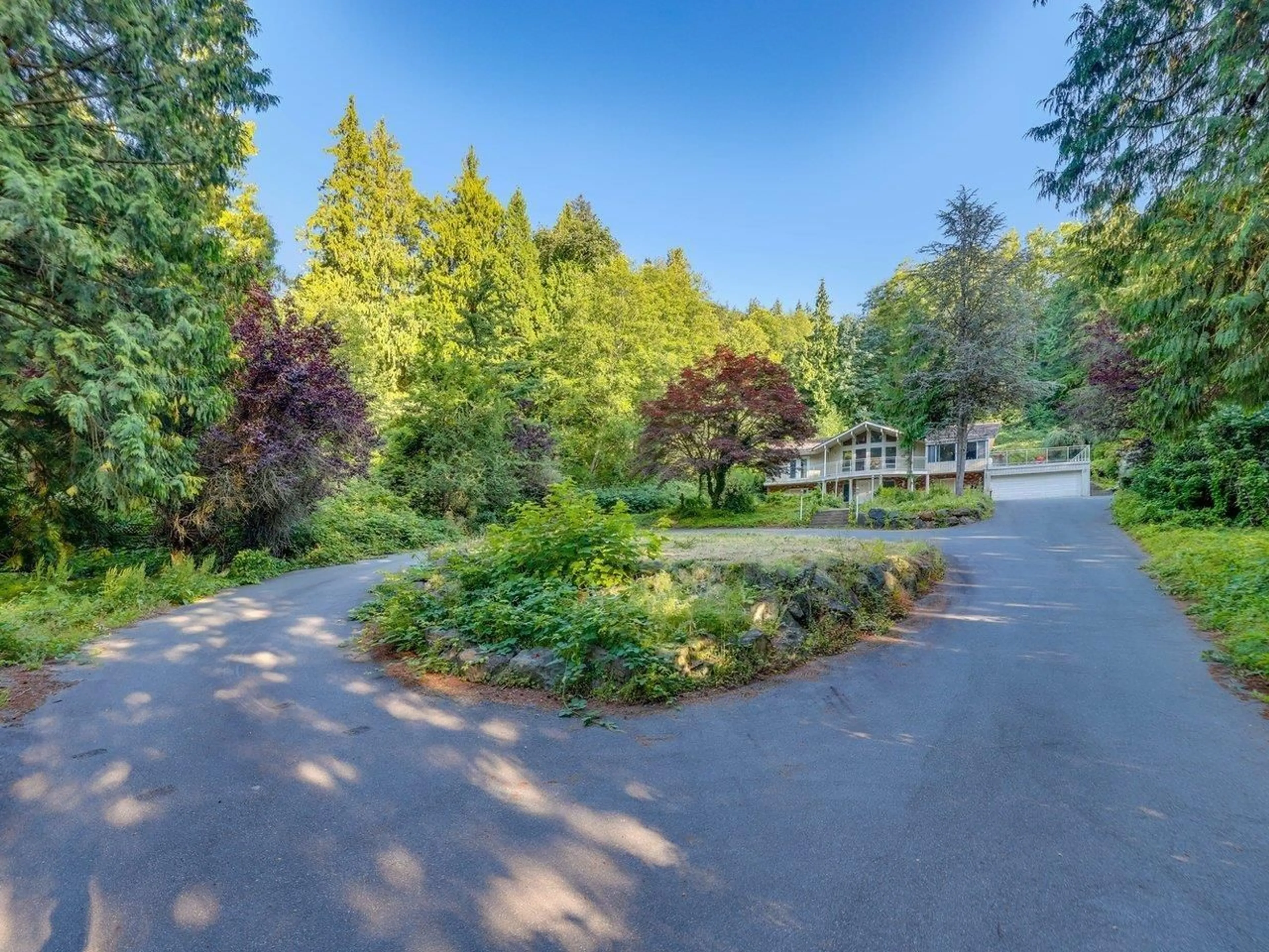 Patio for 13838 CRESCENT ROAD, Surrey British Columbia V4P1K8