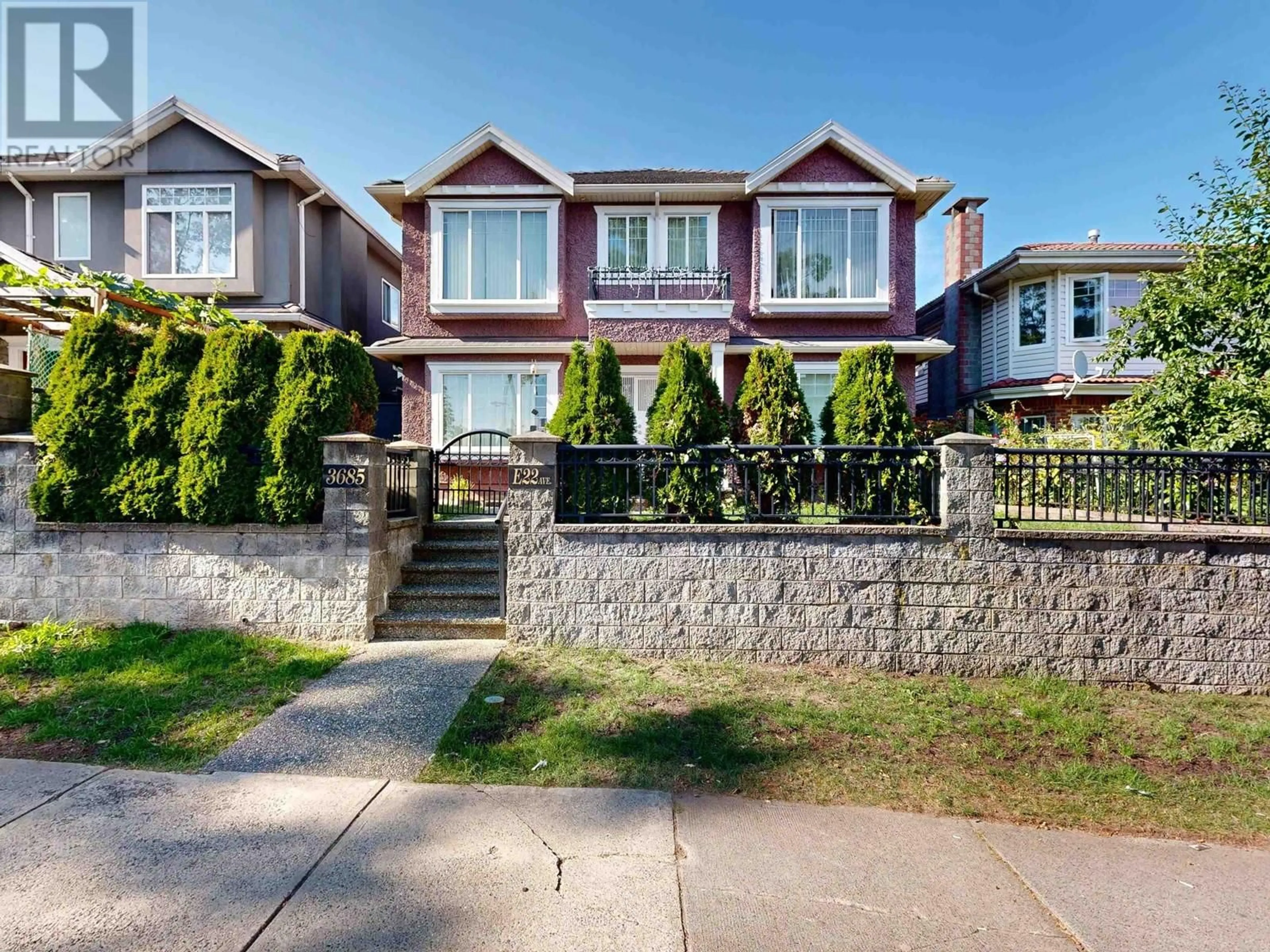 Frontside or backside of a home, the street view for 3685 E 22ND AVENUE, Vancouver British Columbia V5M2Z8