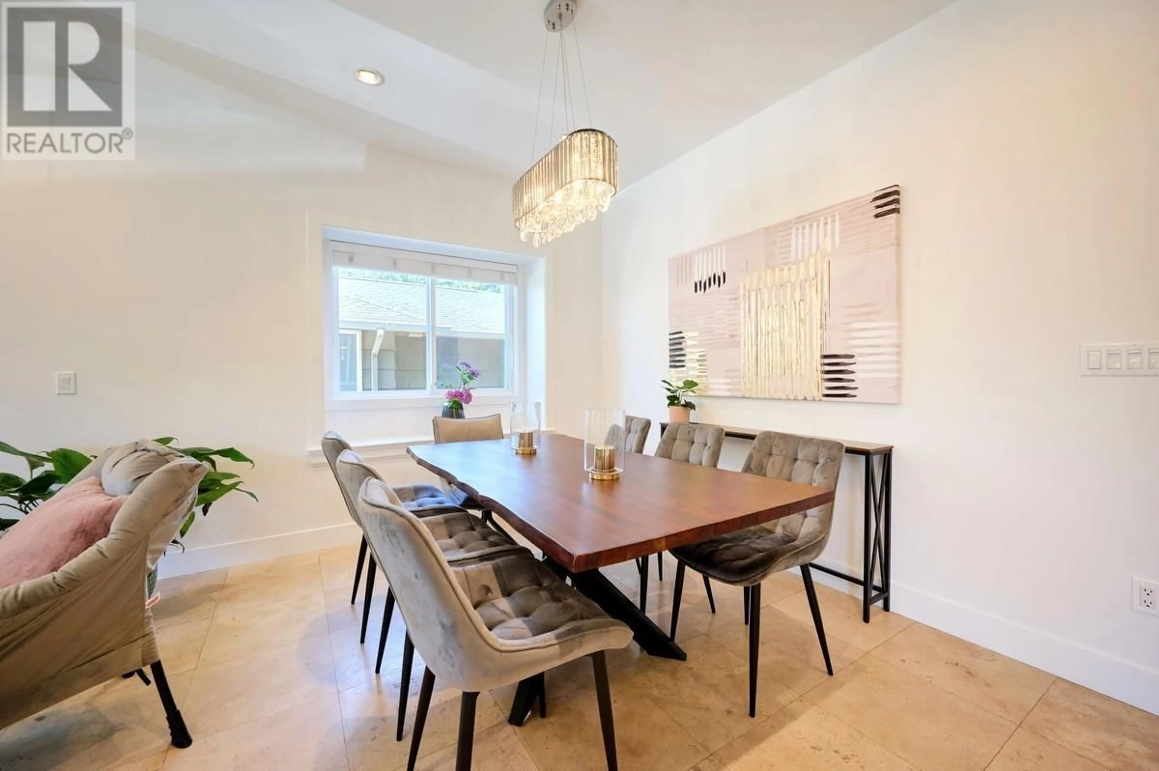 Dining room for 3014 PAISLEY ROAD, North Vancouver British Columbia V7R1C8