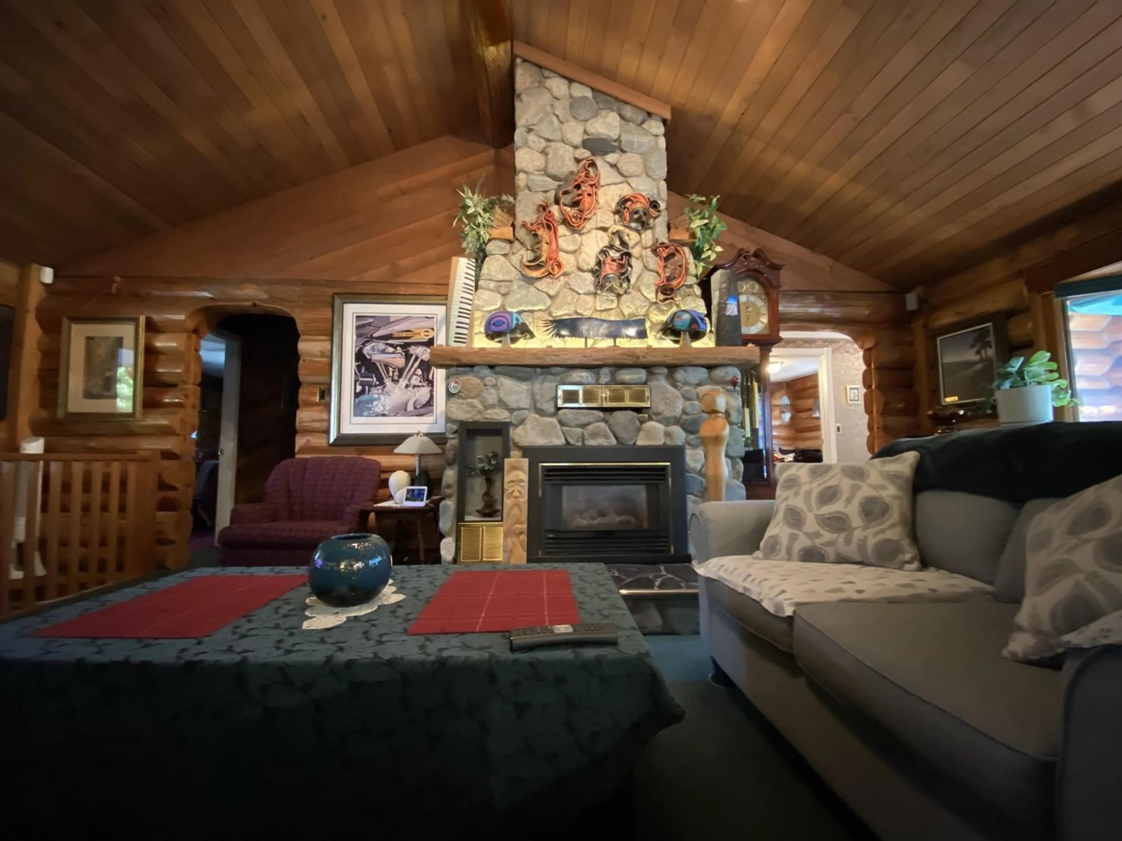 Living room, wood floors for 23133 70A AVENUE, Langley British Columbia V2Y2J9