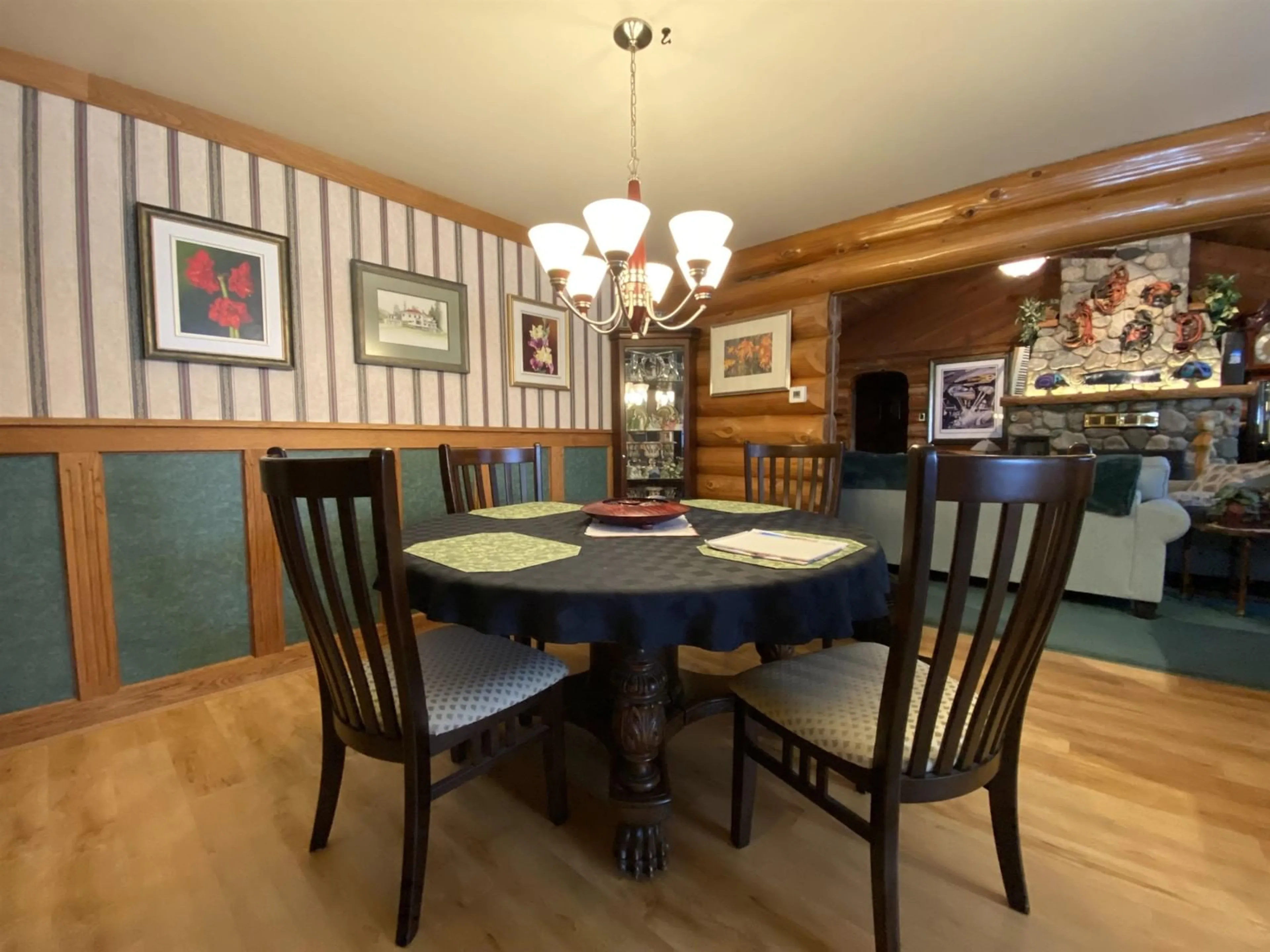 Dining room, wood floors, cottage for 23133 70A AVENUE, Langley British Columbia V2Y2J9