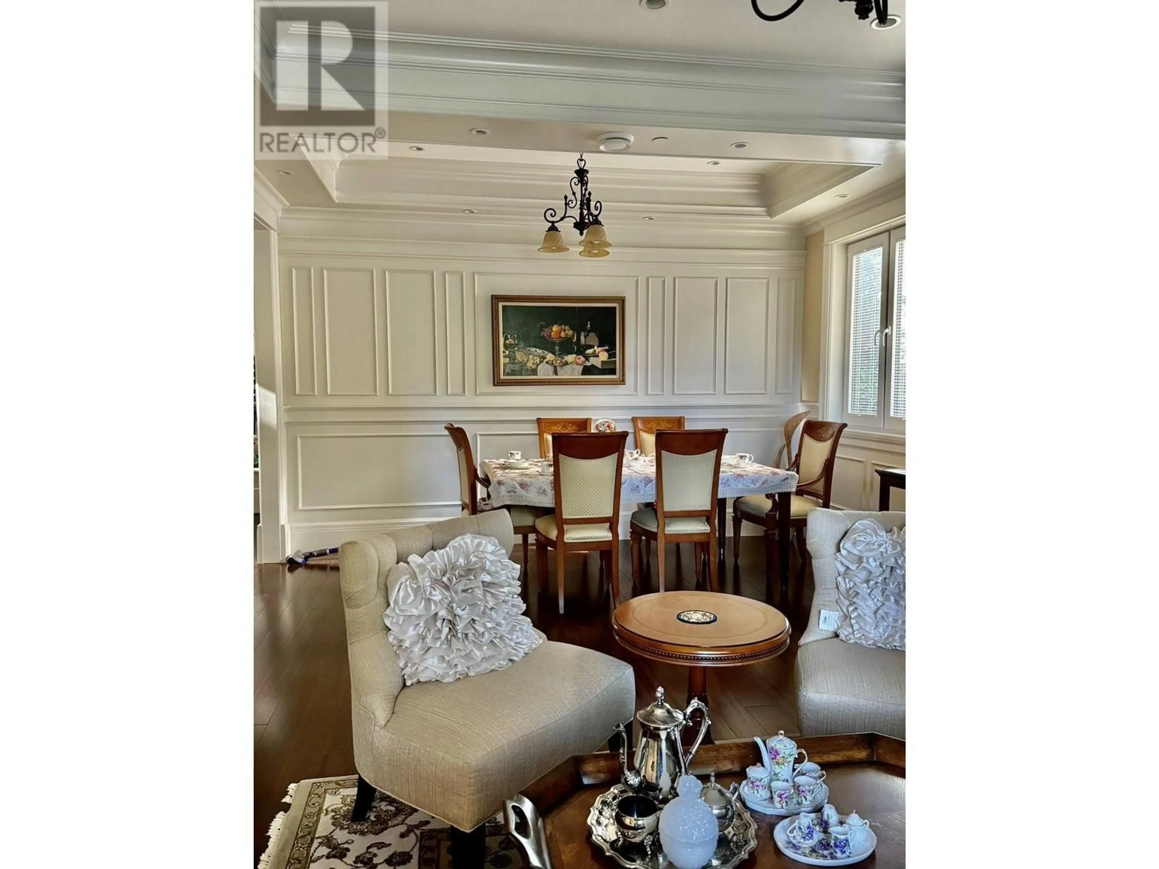 Dining room, wood/laminate floor for 3695 34TH AVENUE, Vancouver British Columbia V3B2P5