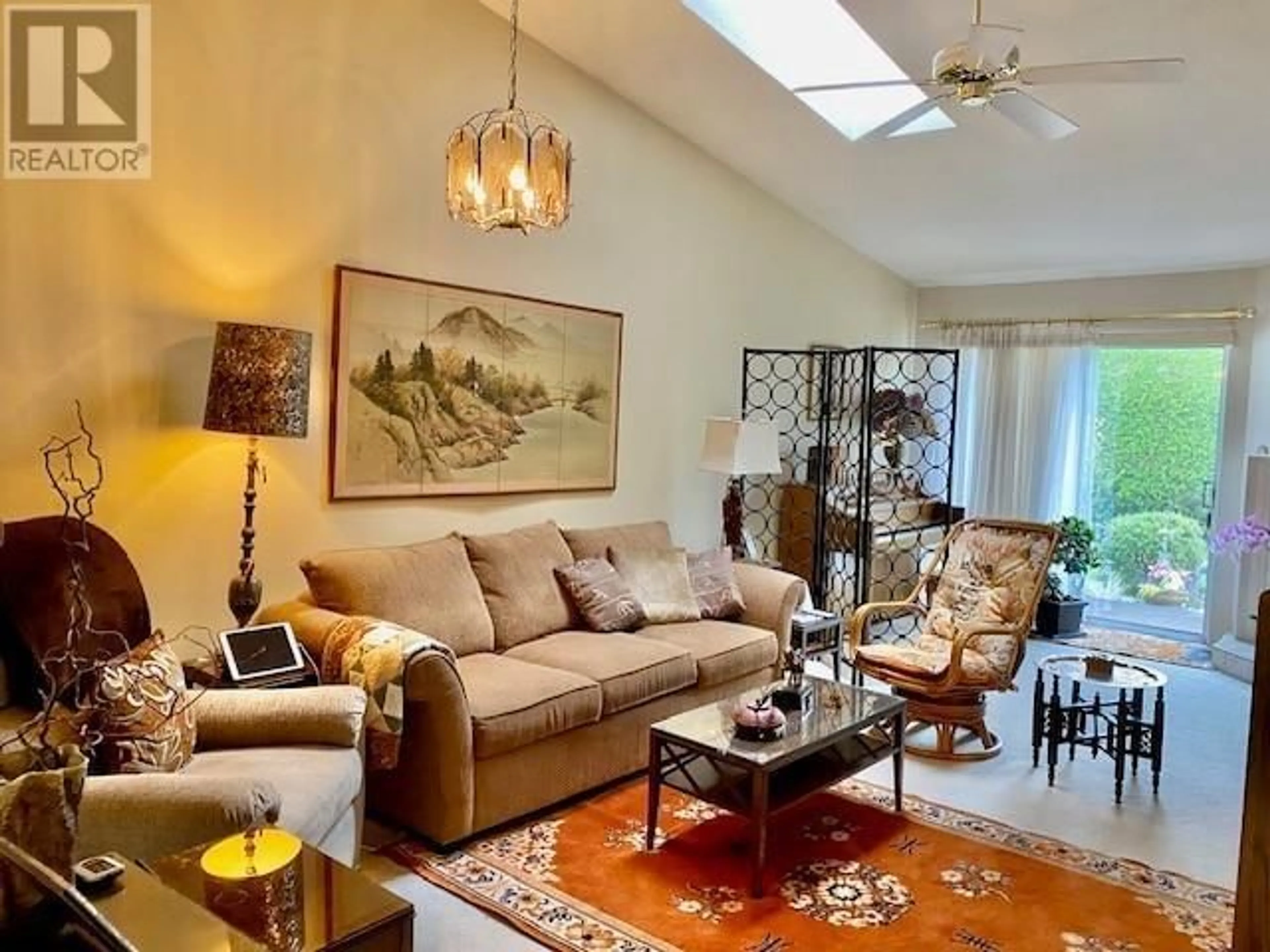 Living room, wood floors for 5 23580 DEWDNEY TRUNK ROAD, Maple Ridge British Columbia V2X0S8