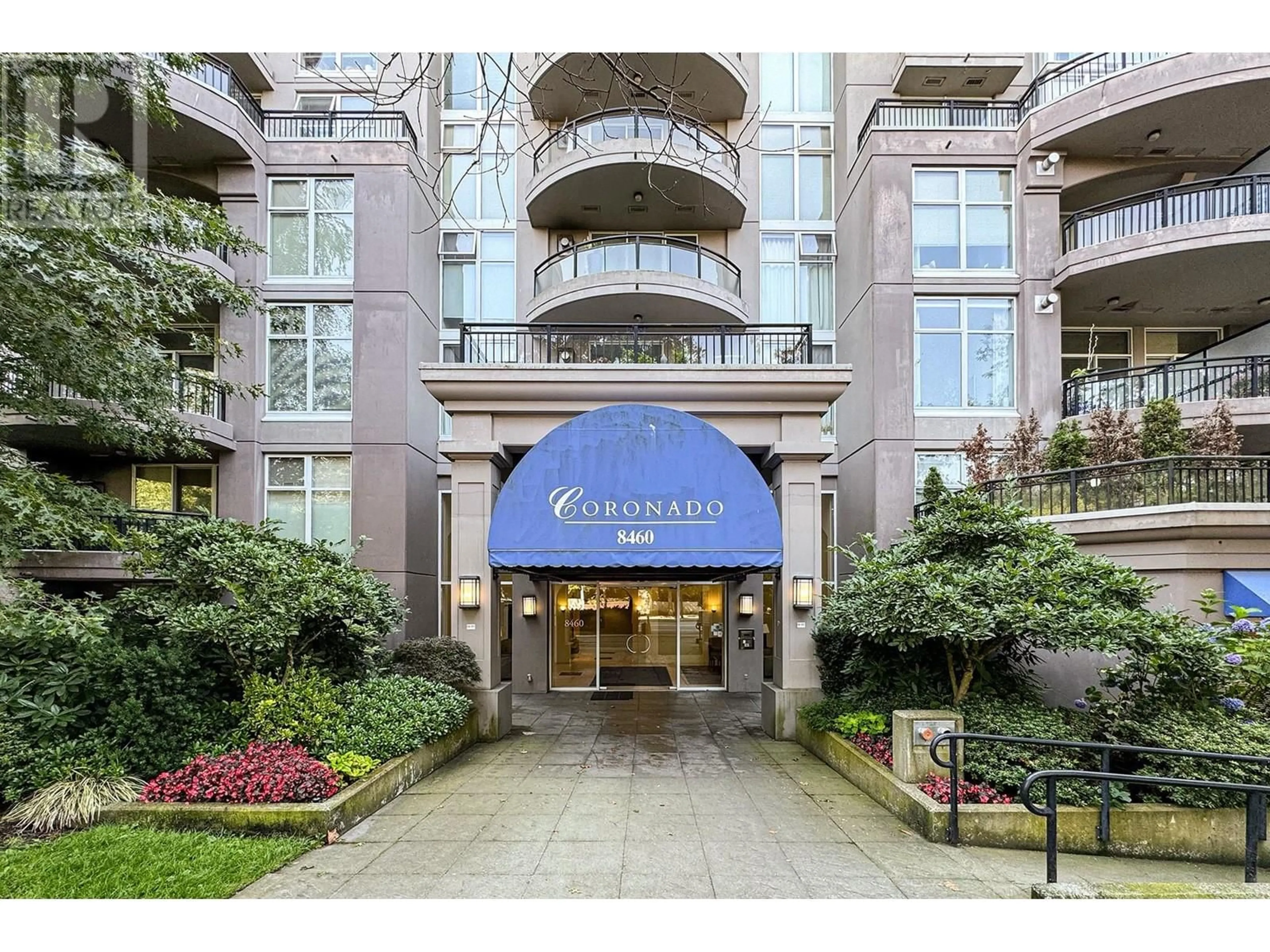 Indoor foyer for 202 8460 GRANVILLE AVENUE, Richmond British Columbia V6Y4E7