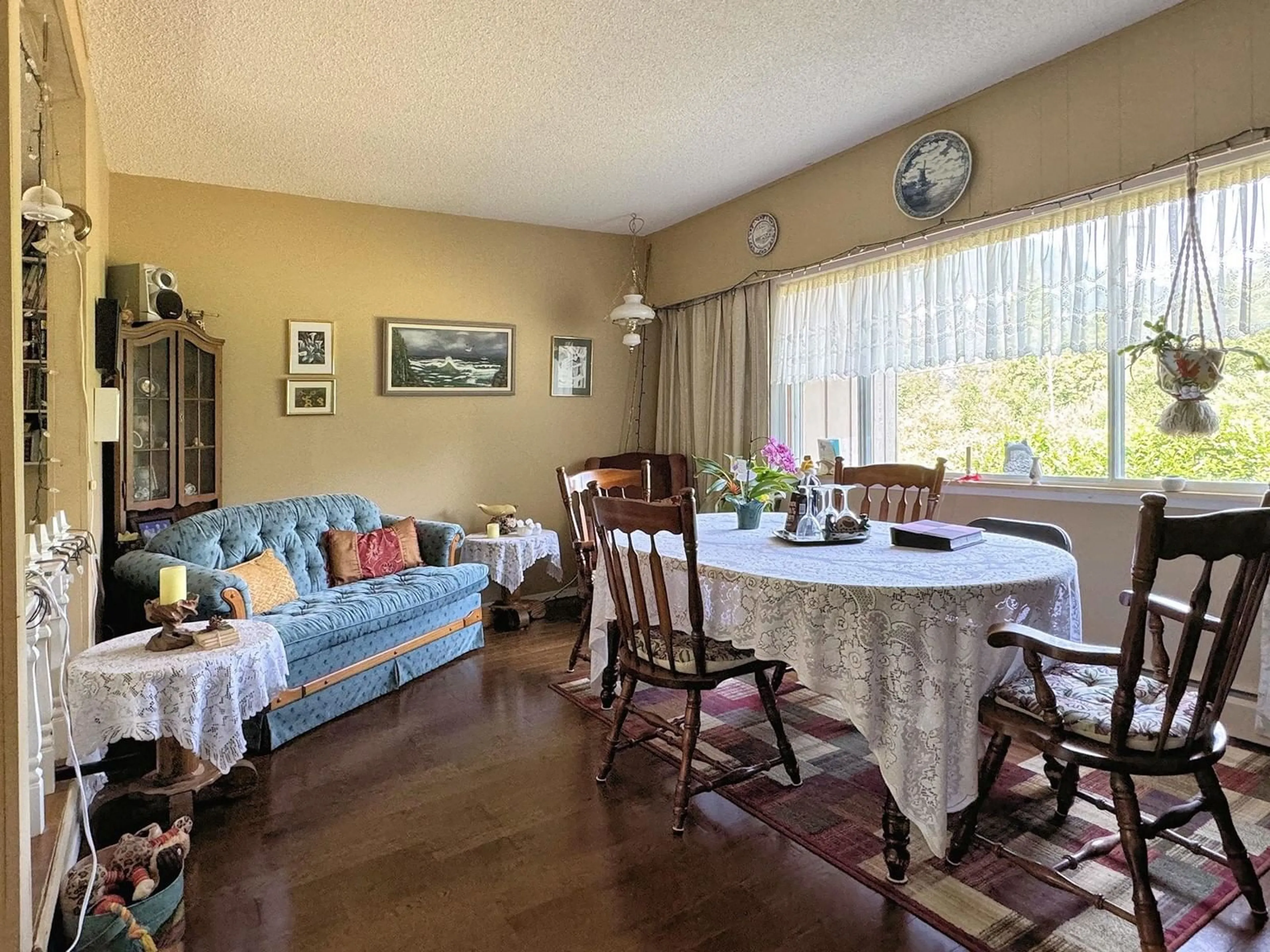 Dining room, wood floors, cottage for 35482 DURIEU ROAD, Mission British Columbia V2V7L1