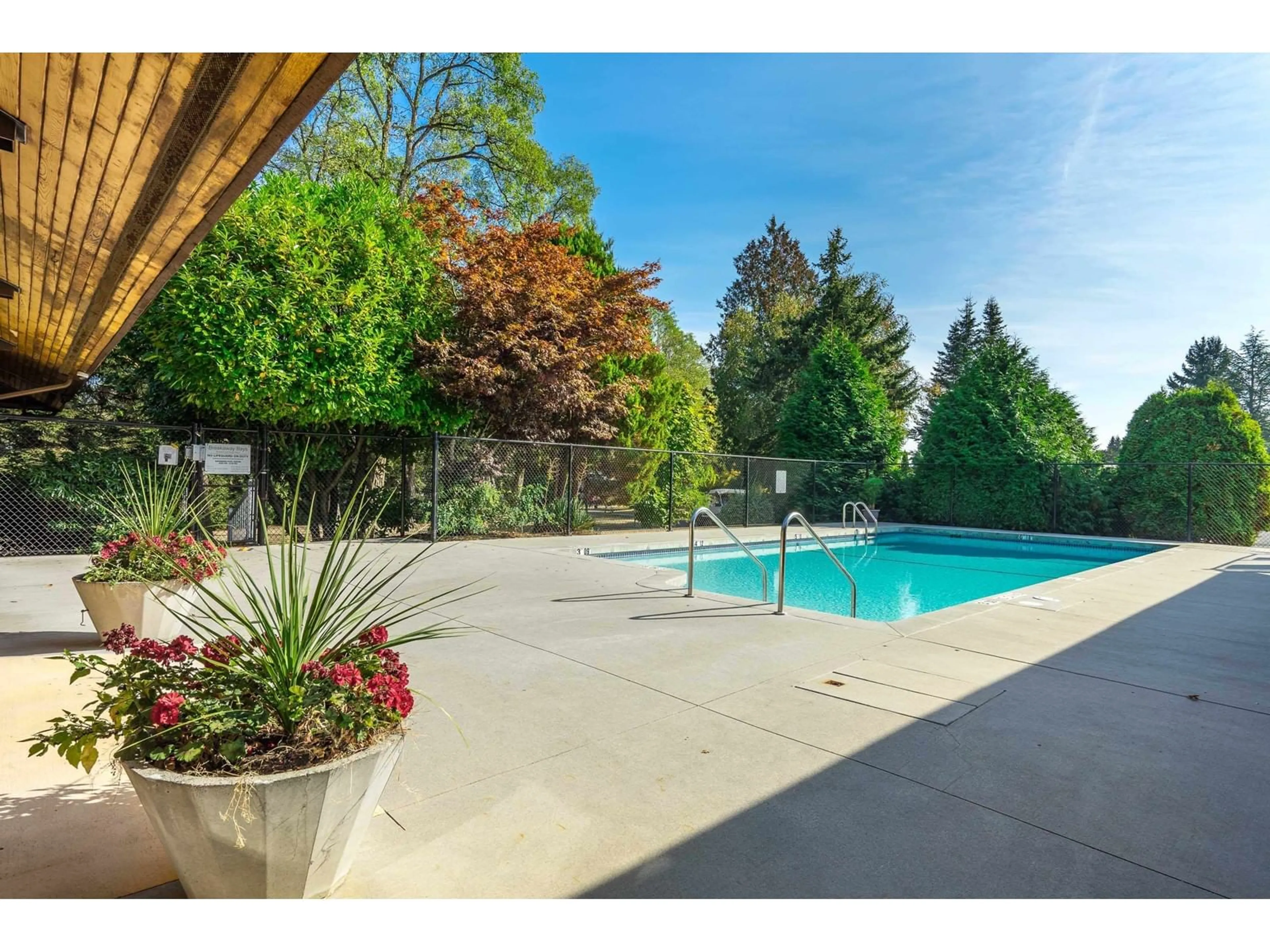 Indoor or outdoor pool for 254 1840 160 STREET, Surrey British Columbia V4A4X4