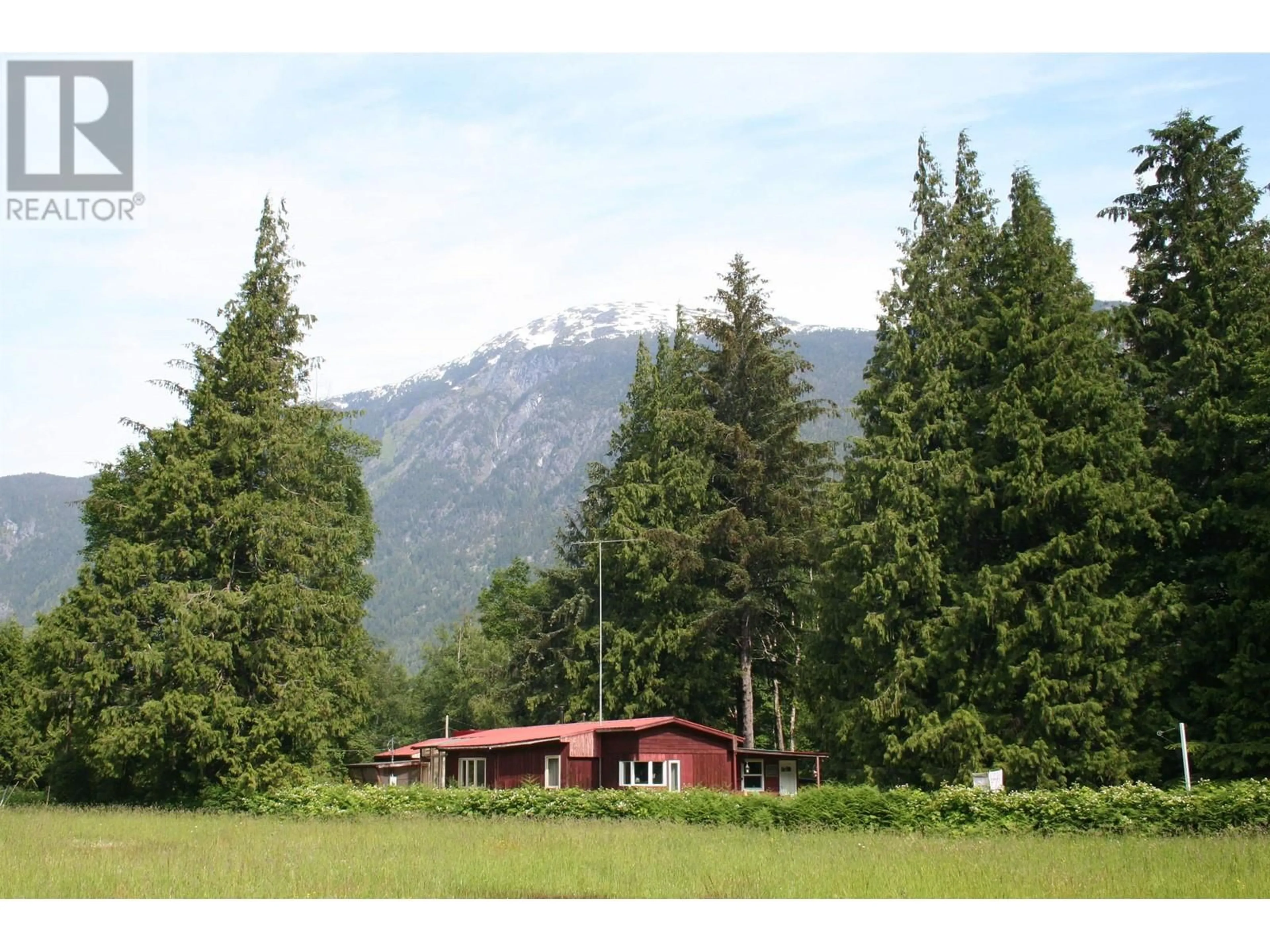 Cottage for 1157 MACK ROAD, Bella Coola British Columbia V0T1C0