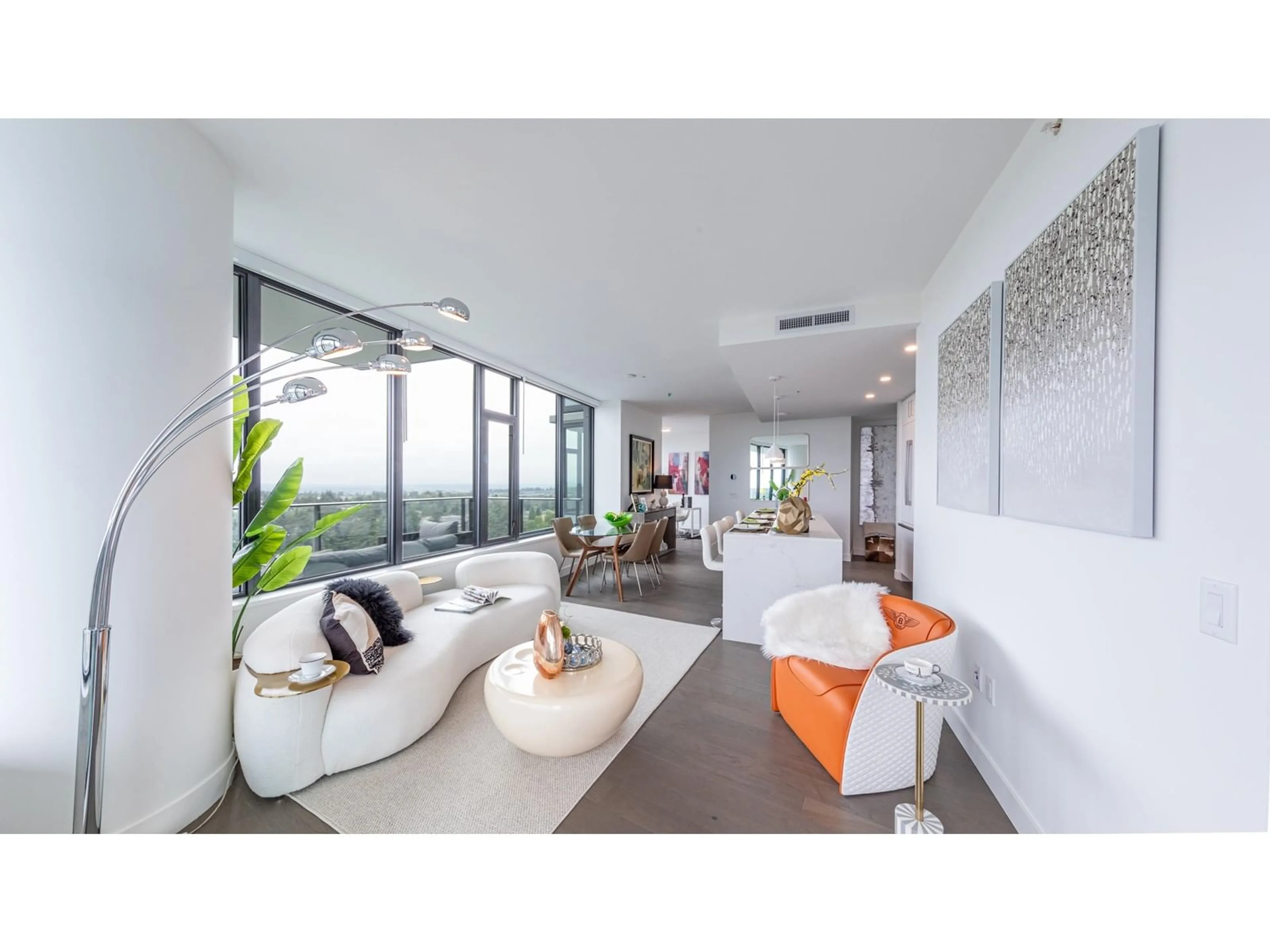 Living room, ceramic floors for 1601 1588 JOHNSTON ROAD, White Rock British Columbia V4B0C5