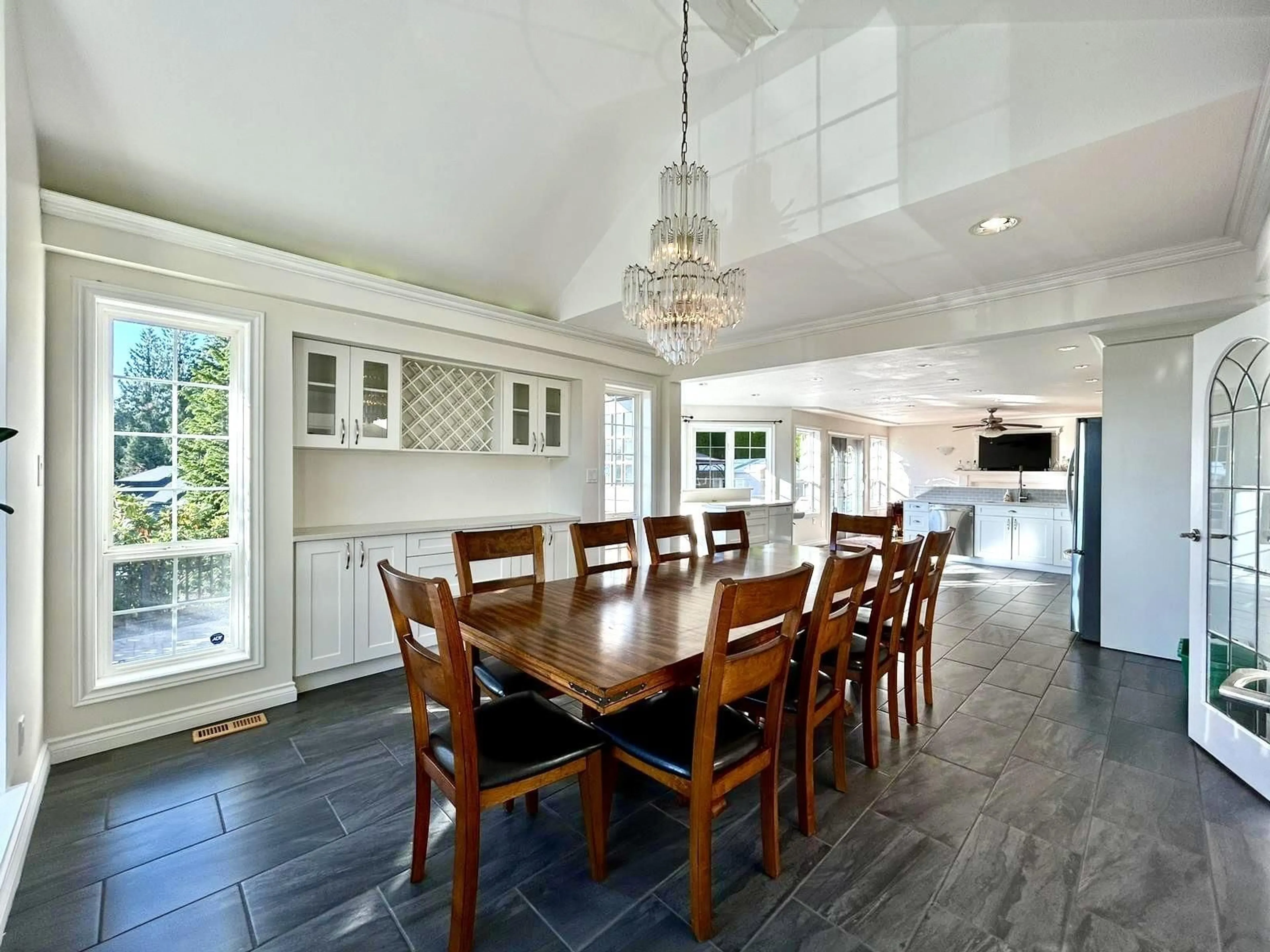 Dining room, ceramic/tile floor for 4152 BELANGER DRIVE, Abbotsford British Columbia V3G1K3