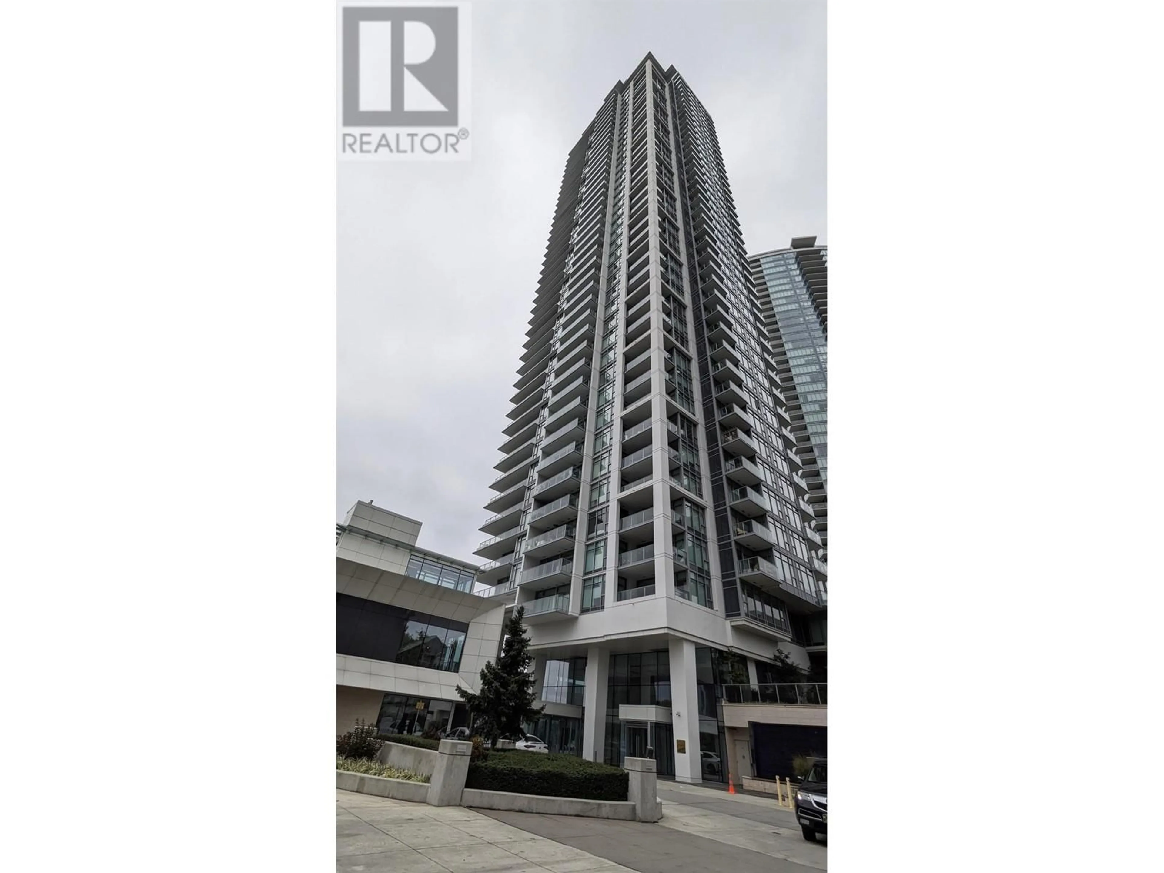 A pic from exterior of the house or condo, the street view for 3902 1888 GILMORE AVENUE, Burnaby British Columbia V5C0L2