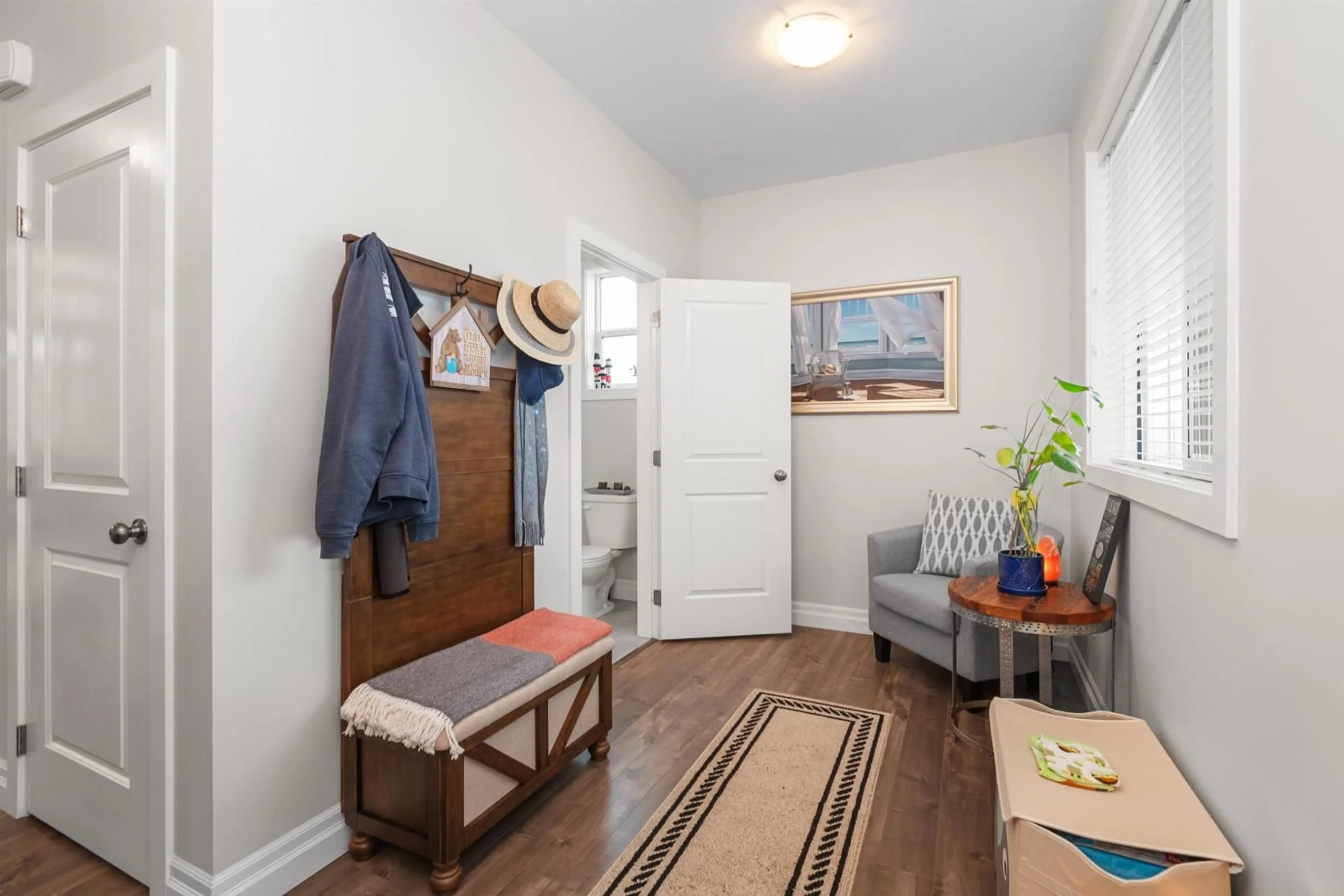 Indoor entryway, wood floors for 12 47045 SYLVAN DRIVE, Chilliwack British Columbia V2R0X6