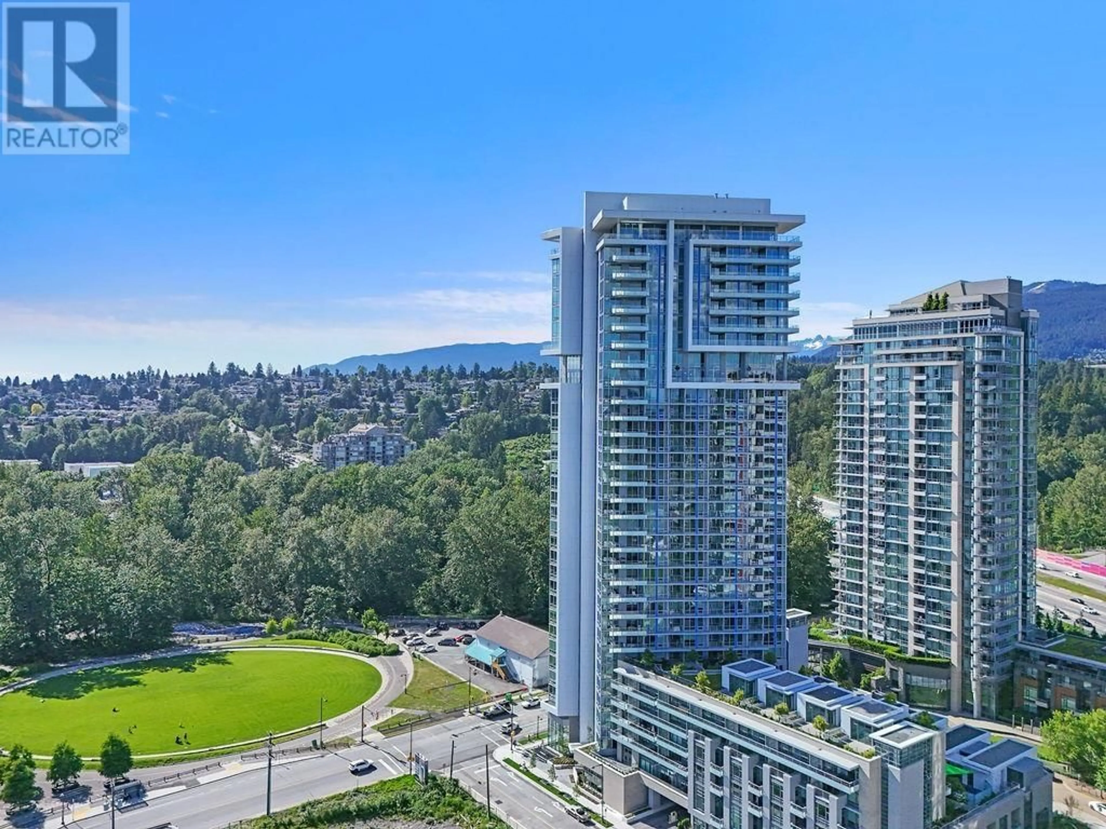 A pic from exterior of the house or condo, the view of city buildings for 2205 1500 FERN STREET, North Vancouver British Columbia V7J1H6