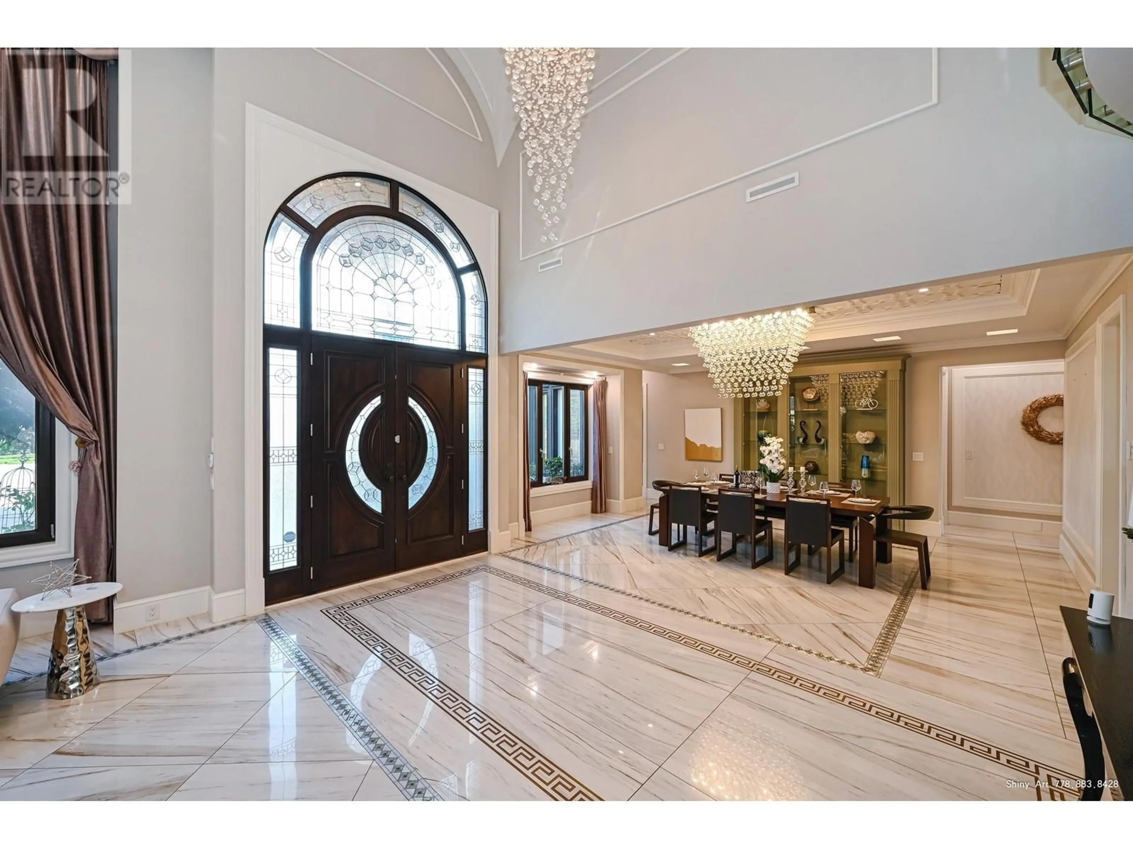 Indoor foyer, wood floors for 7491 PETTS ROAD, Richmond British Columbia V7A1J9