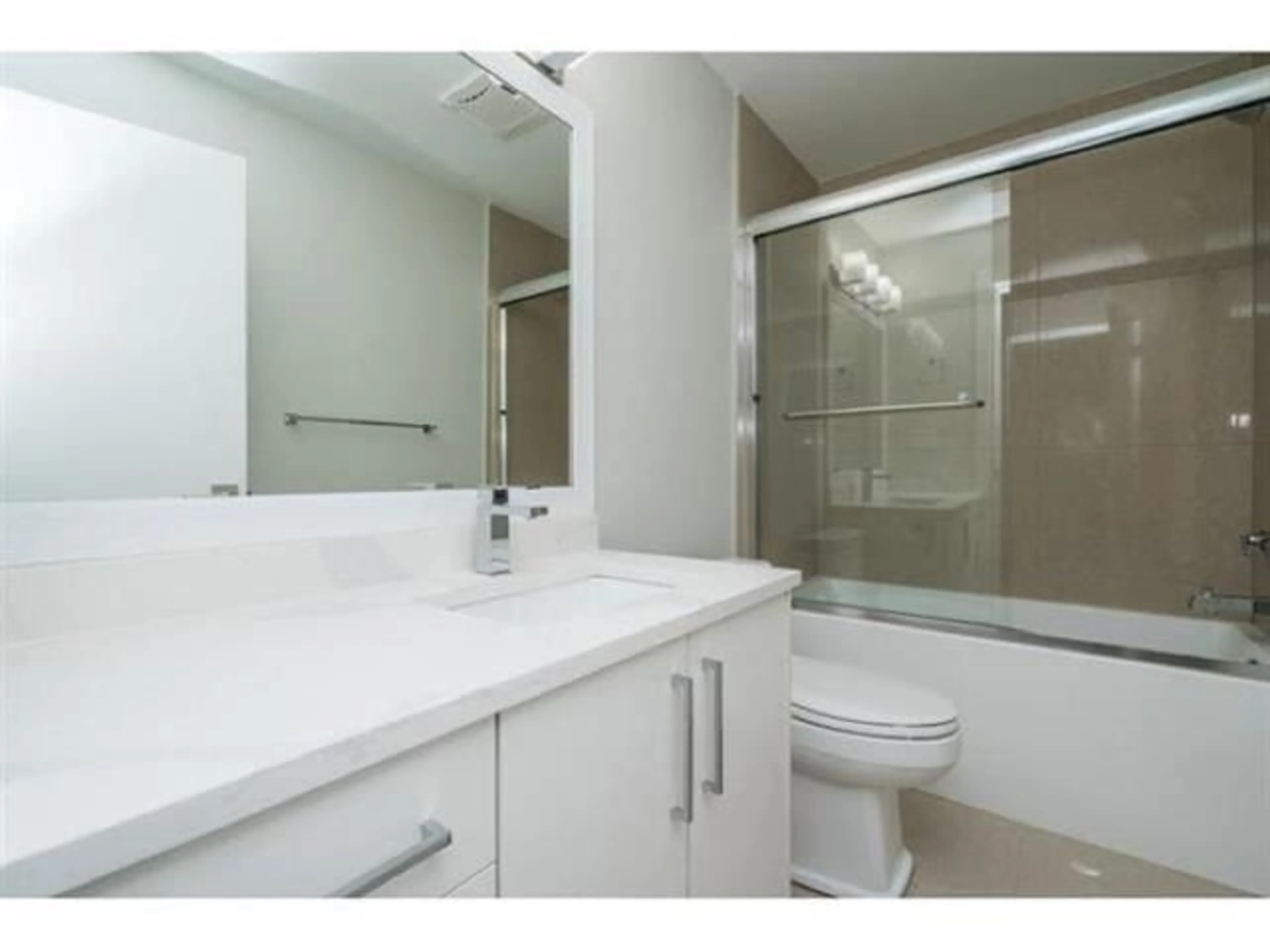 Standard bathroom for 36732 CARL CREEK CRESCENT, Abbotsford British Columbia V3G0H4