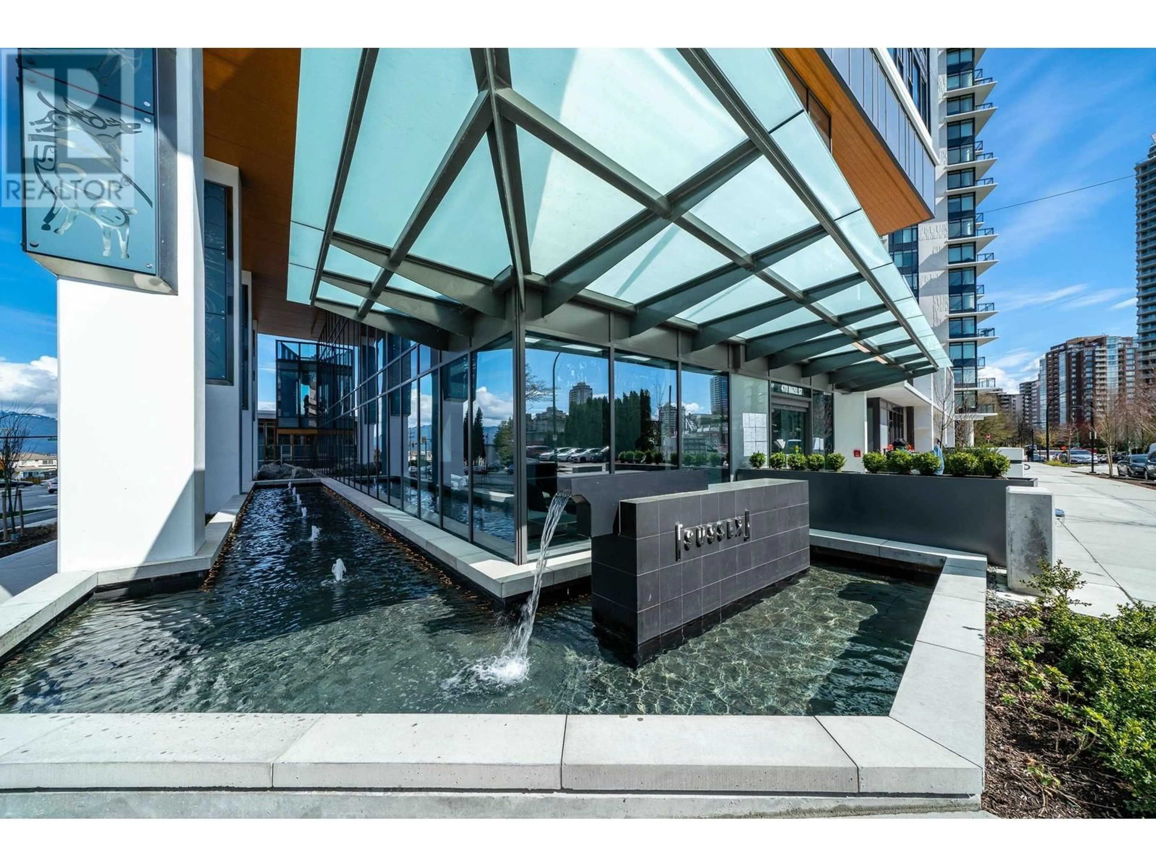 Indoor or outdoor pool for 2510 4711 HAZEL STREET, Burnaby British Columbia V5H0J9