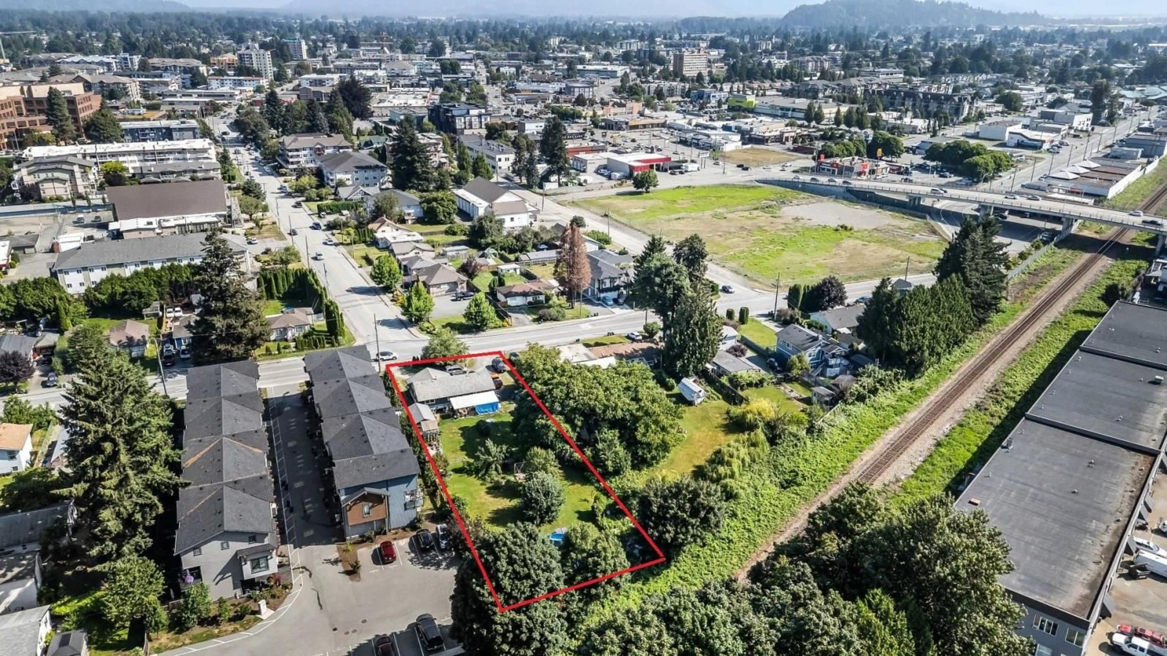 A pic from exterior of the house or condo, the fenced backyard for 45614 BERNARD AVENUE|Chilliwack Proper W, Chilliwack British Columbia V2P1H8