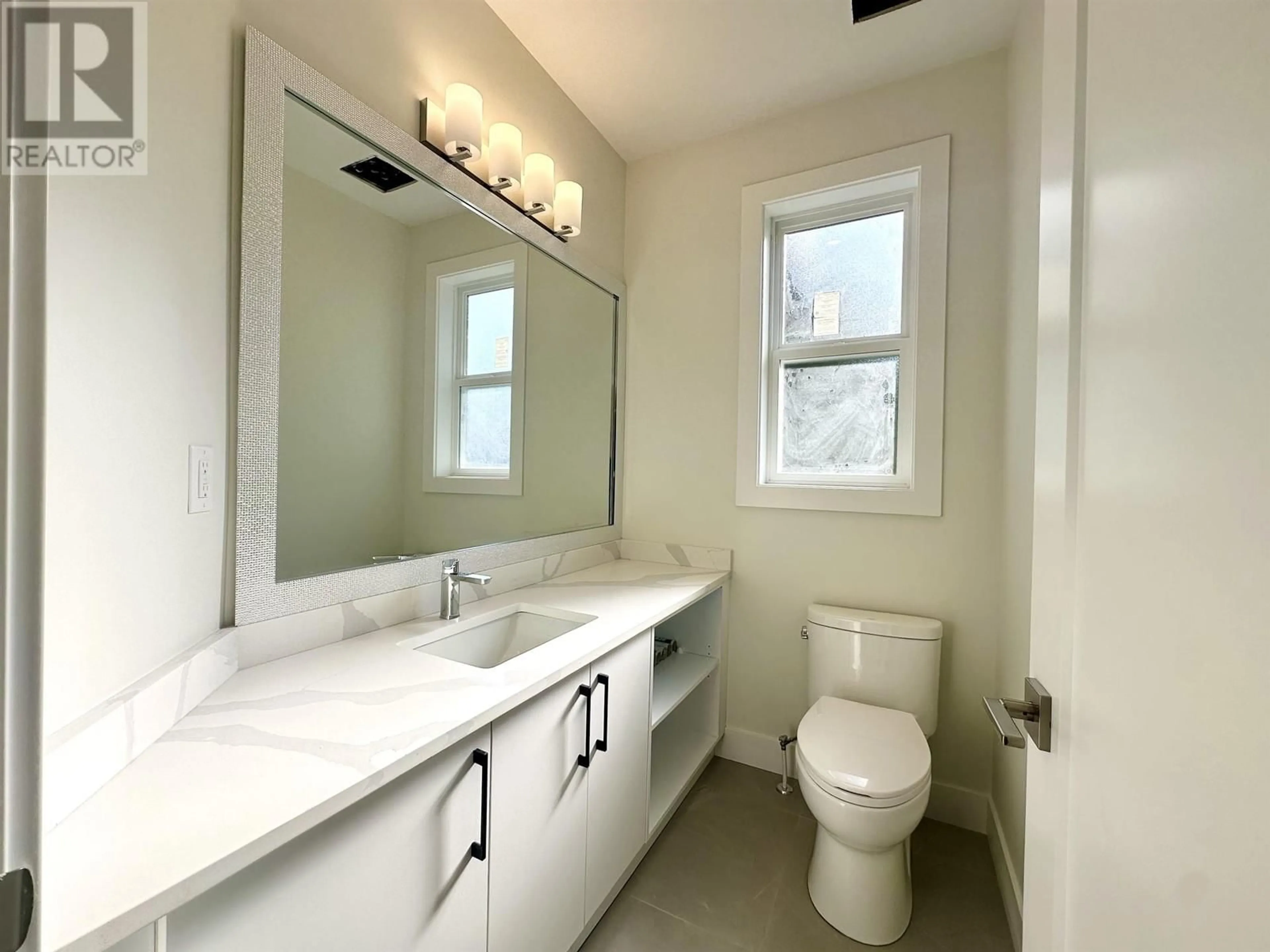 Bathroom, wood floors for 526 JORDAN WAY, Gibsons British Columbia V0N1V5